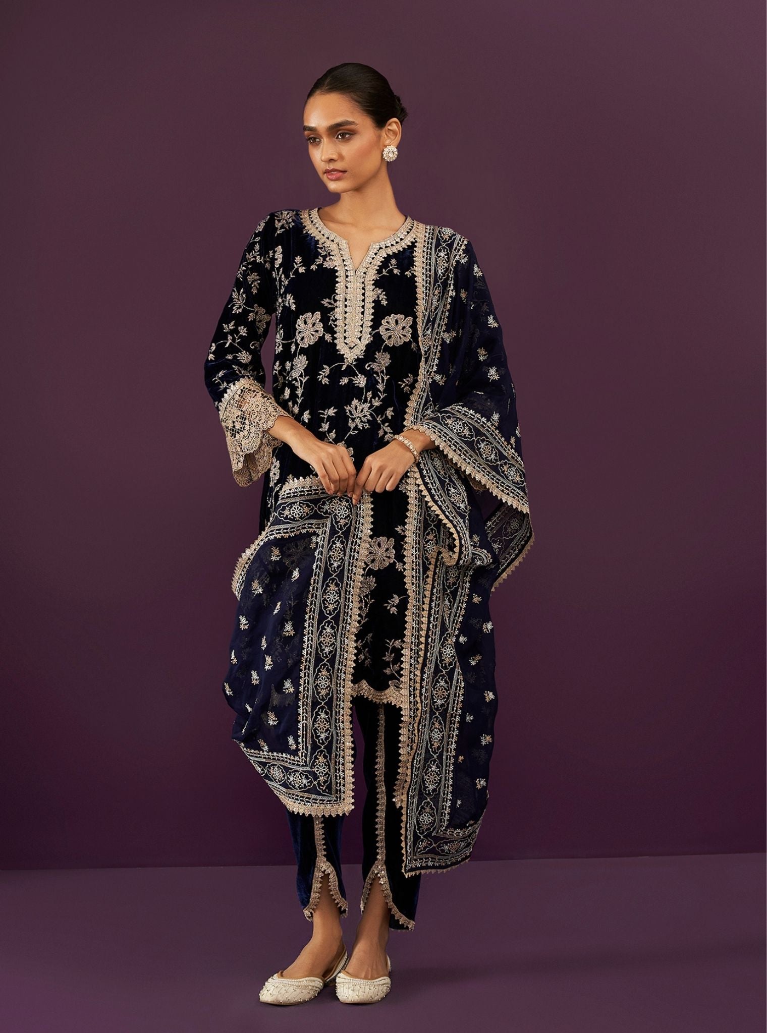 Imani Velvet Navy Kurta Set