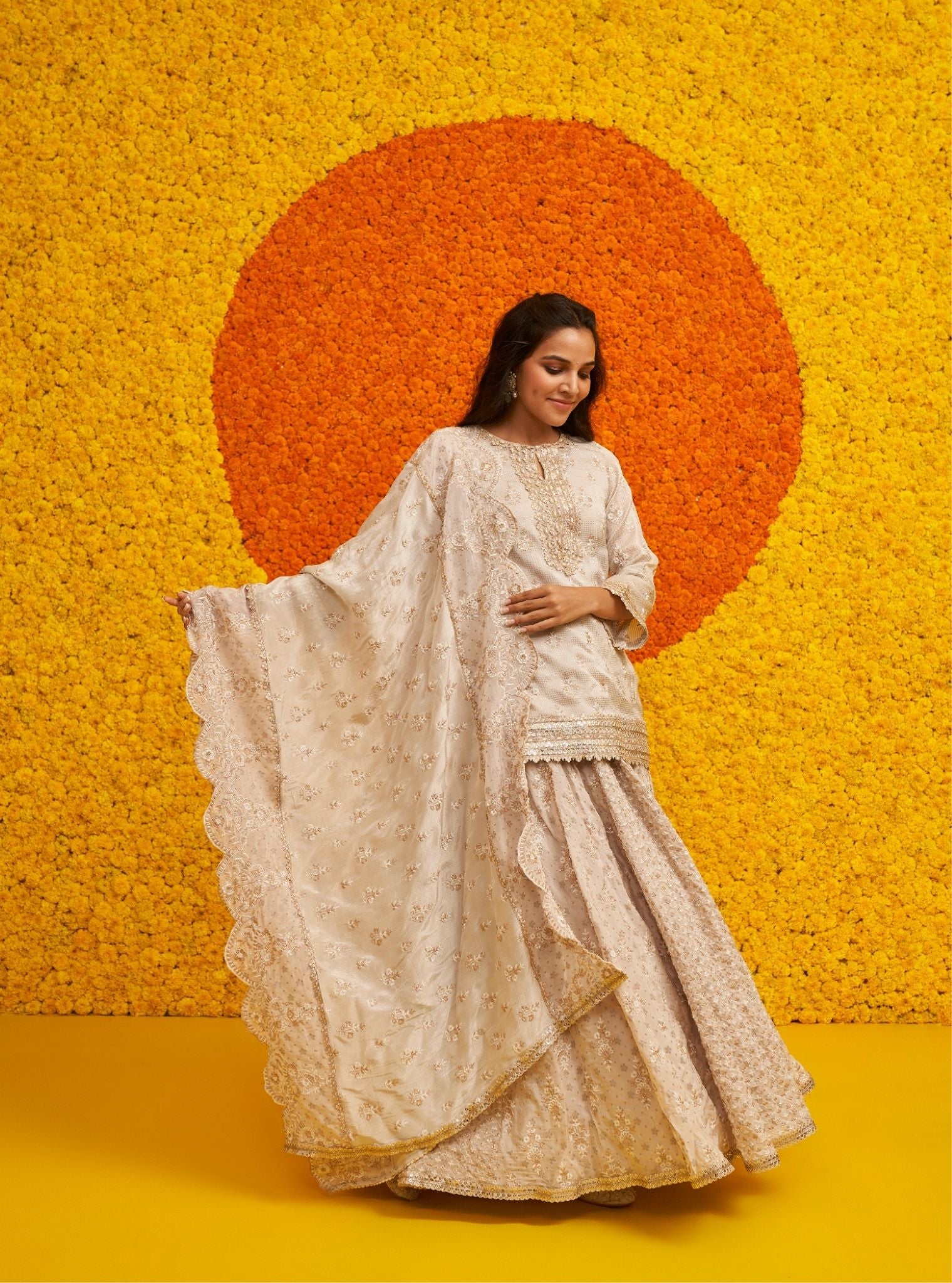 Nazariya Banarsi Off White Kurta Set