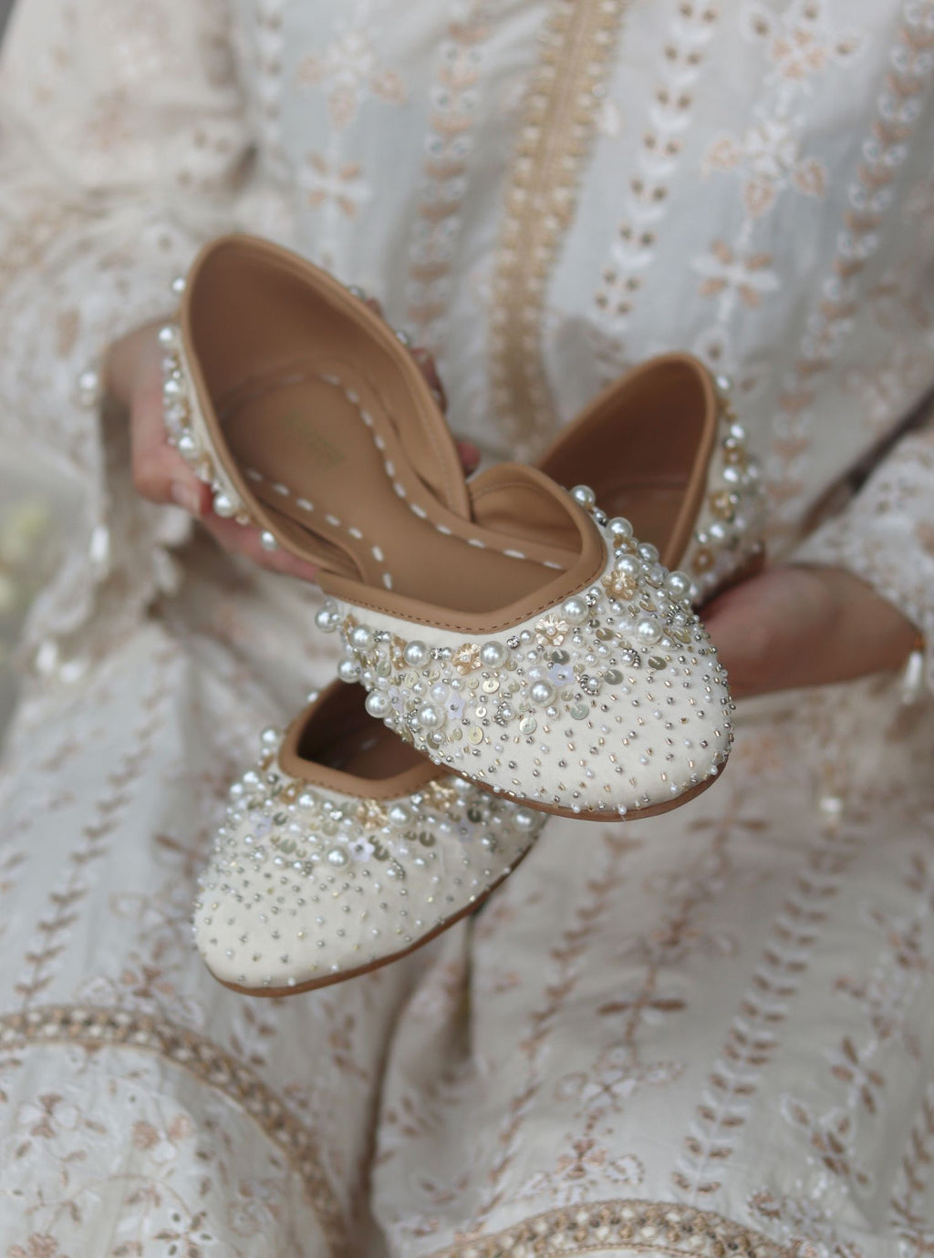 Gulnar Off White Vegan Jutti