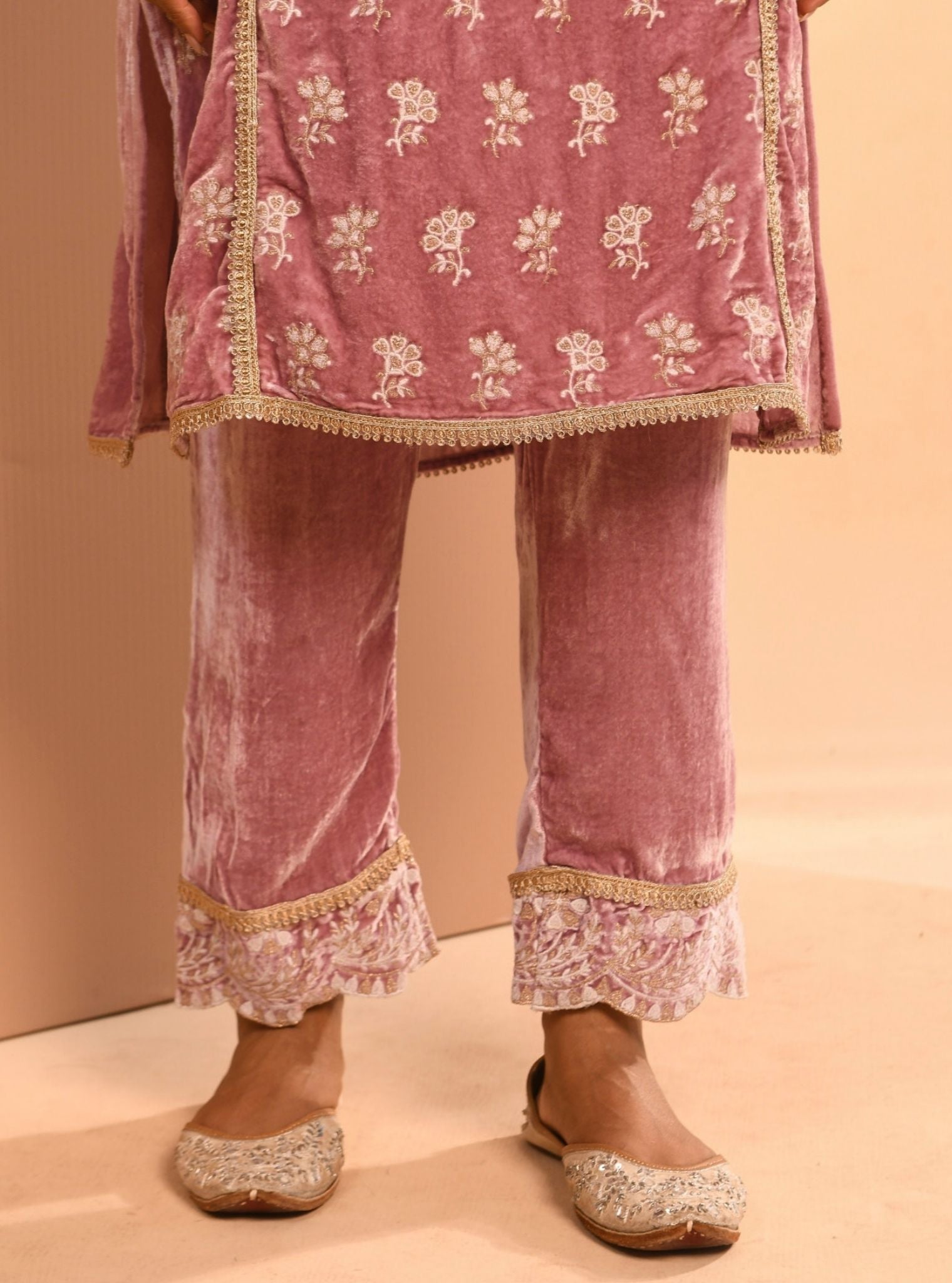Naia Velvet Lilac Kurta Set