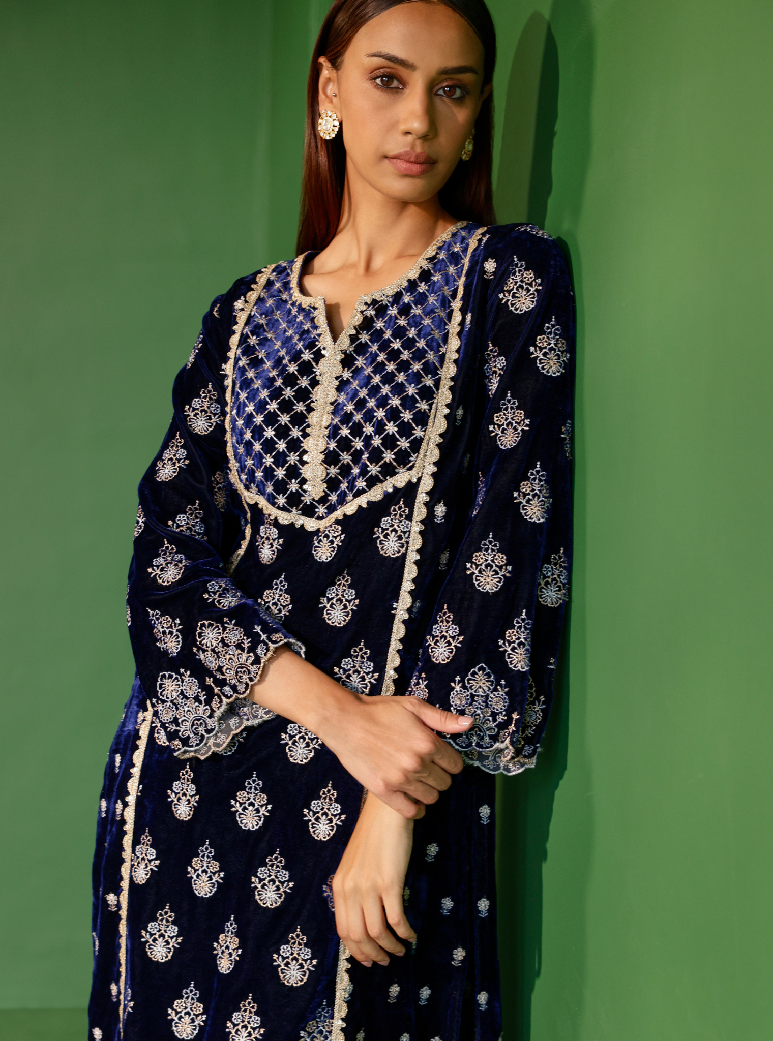 Ghazal Velvet Navy Kurta Set