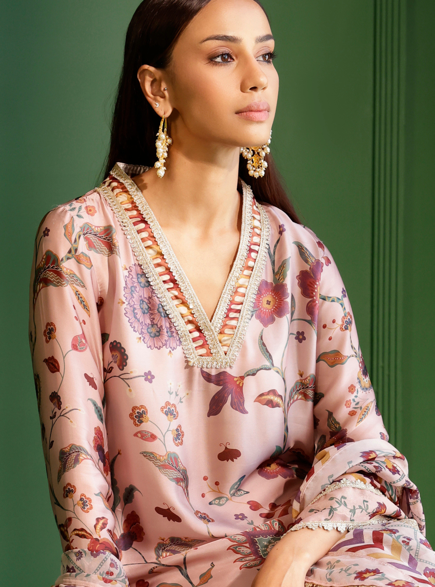 Diantha Cupro Satin Printed Light Pink Kurta Set