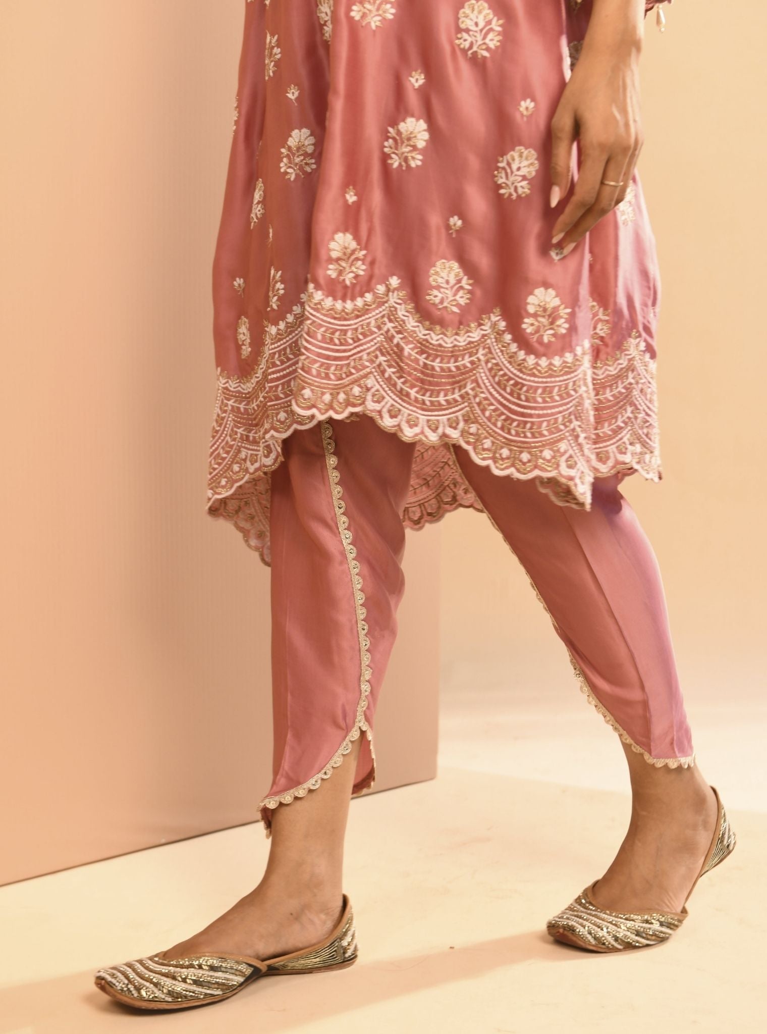 Mehar Luxe Satin Mauve Kurta Set