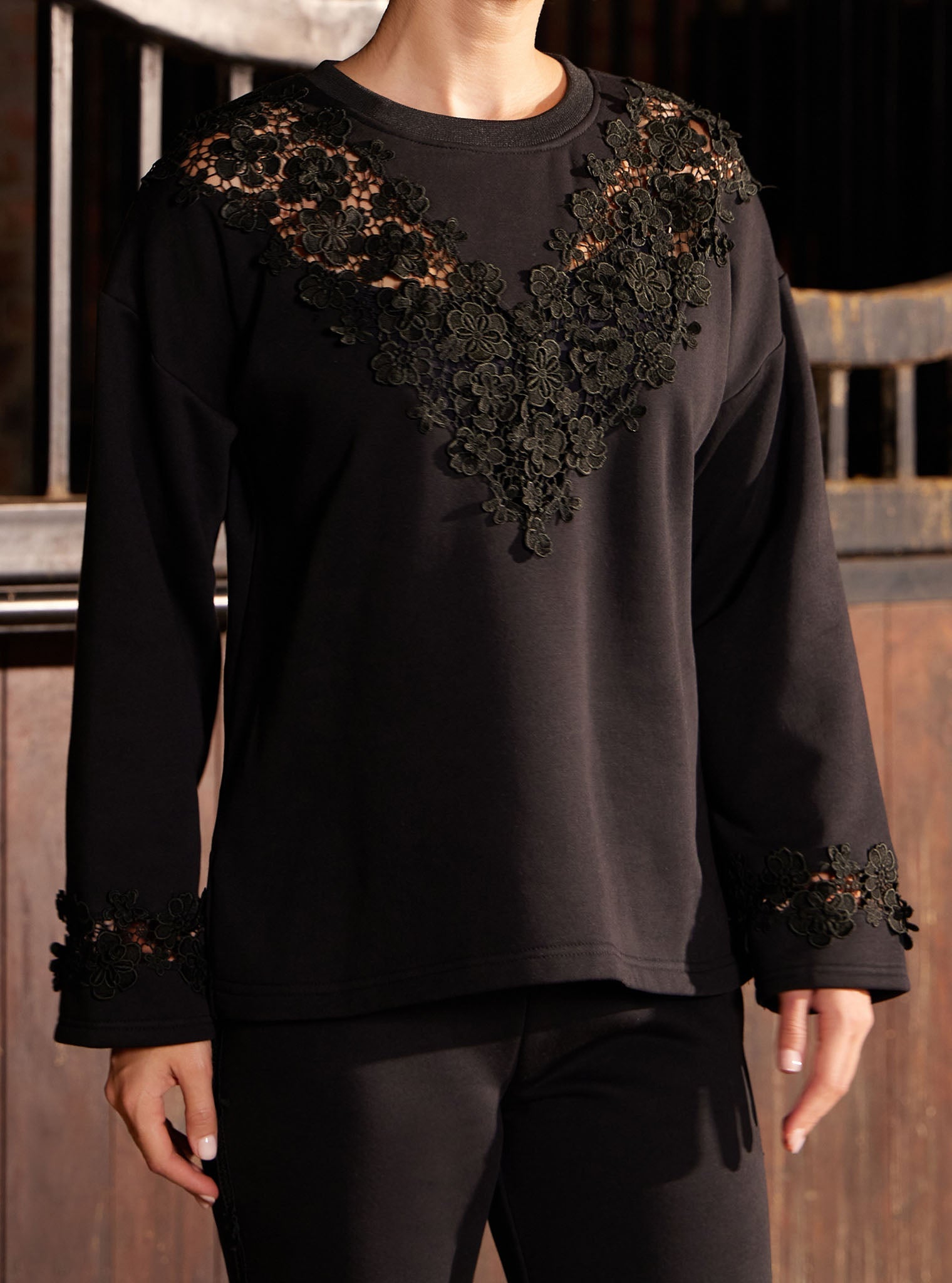 Circe Fleece Black Top