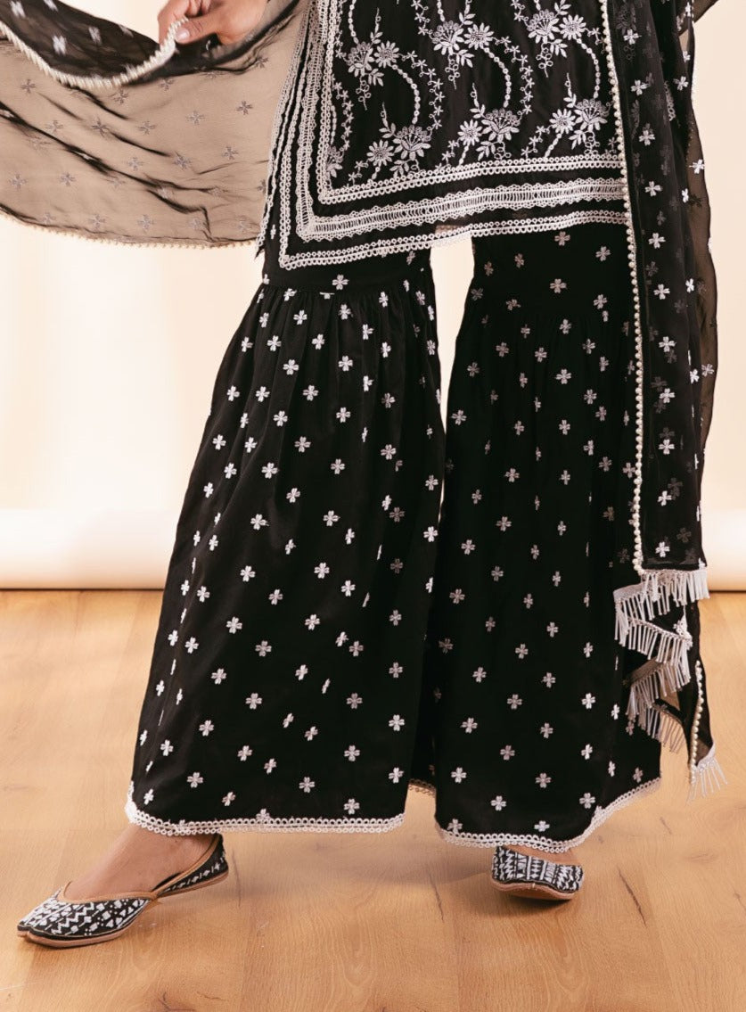 Mulmul Organza Luna Black Garara