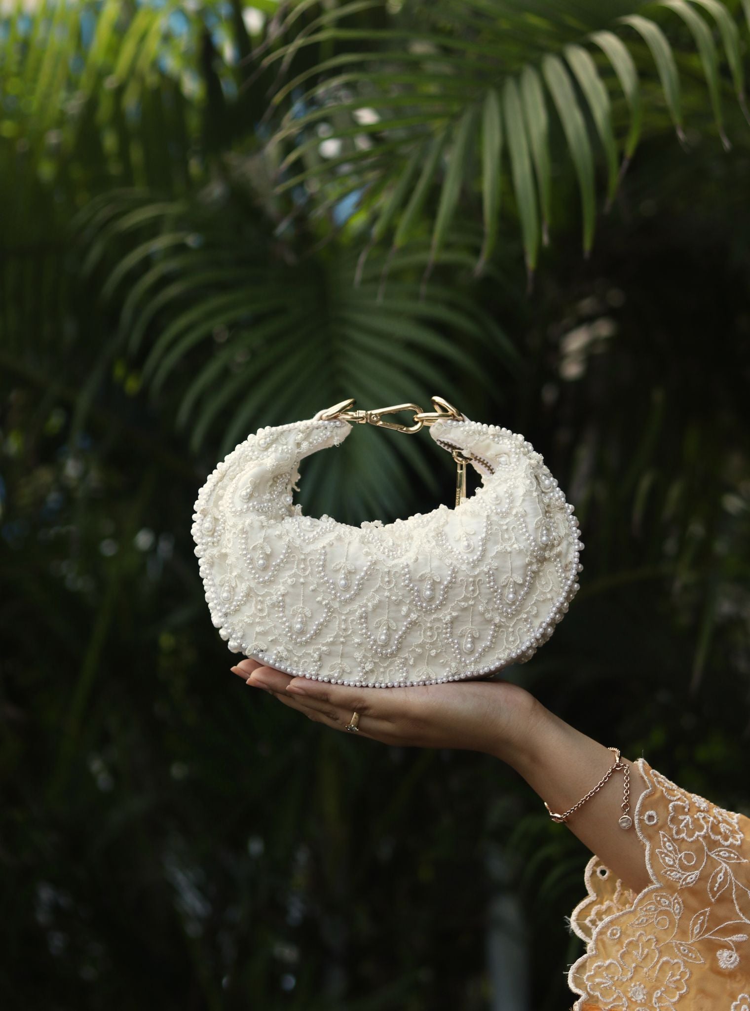 Mulmul Saaba White Moon Bag