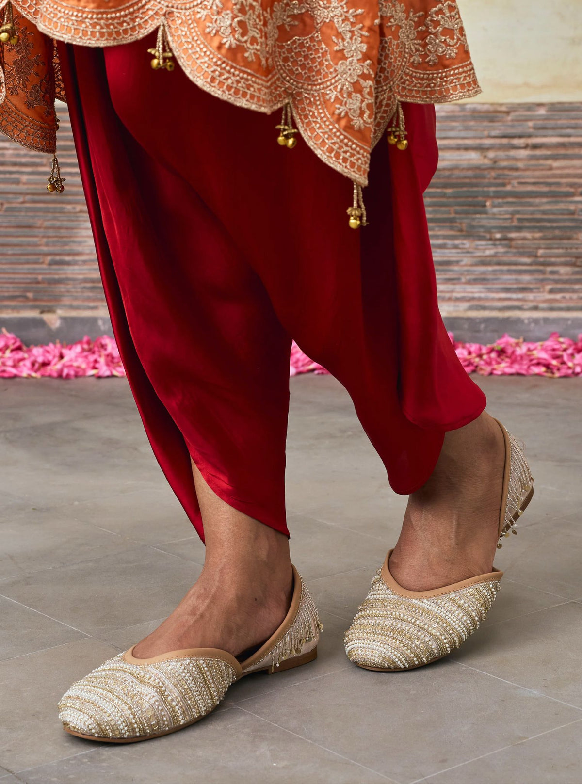 Cyrus Gold Vegan Juttie