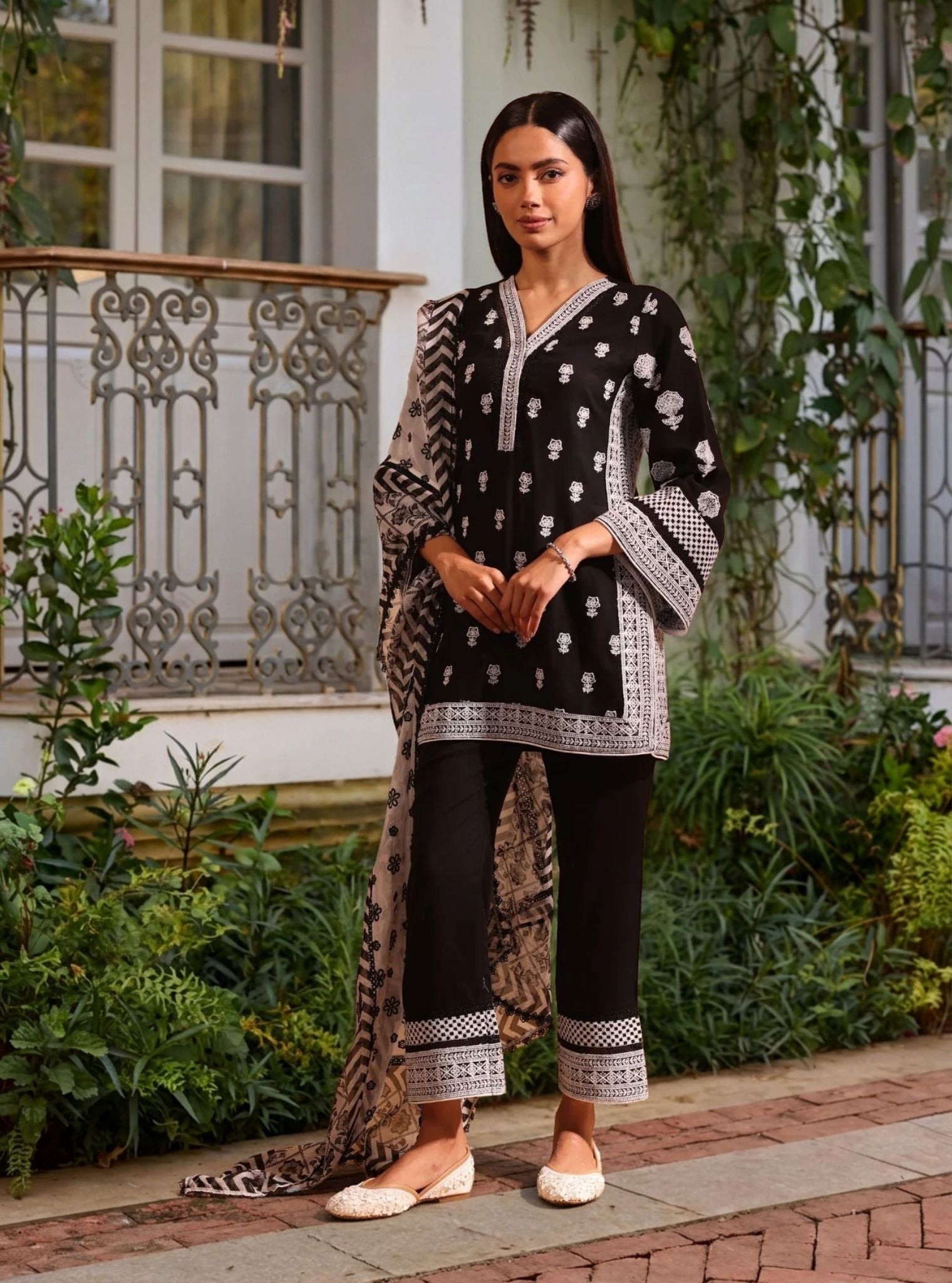 Pema Linen Black kurta Set