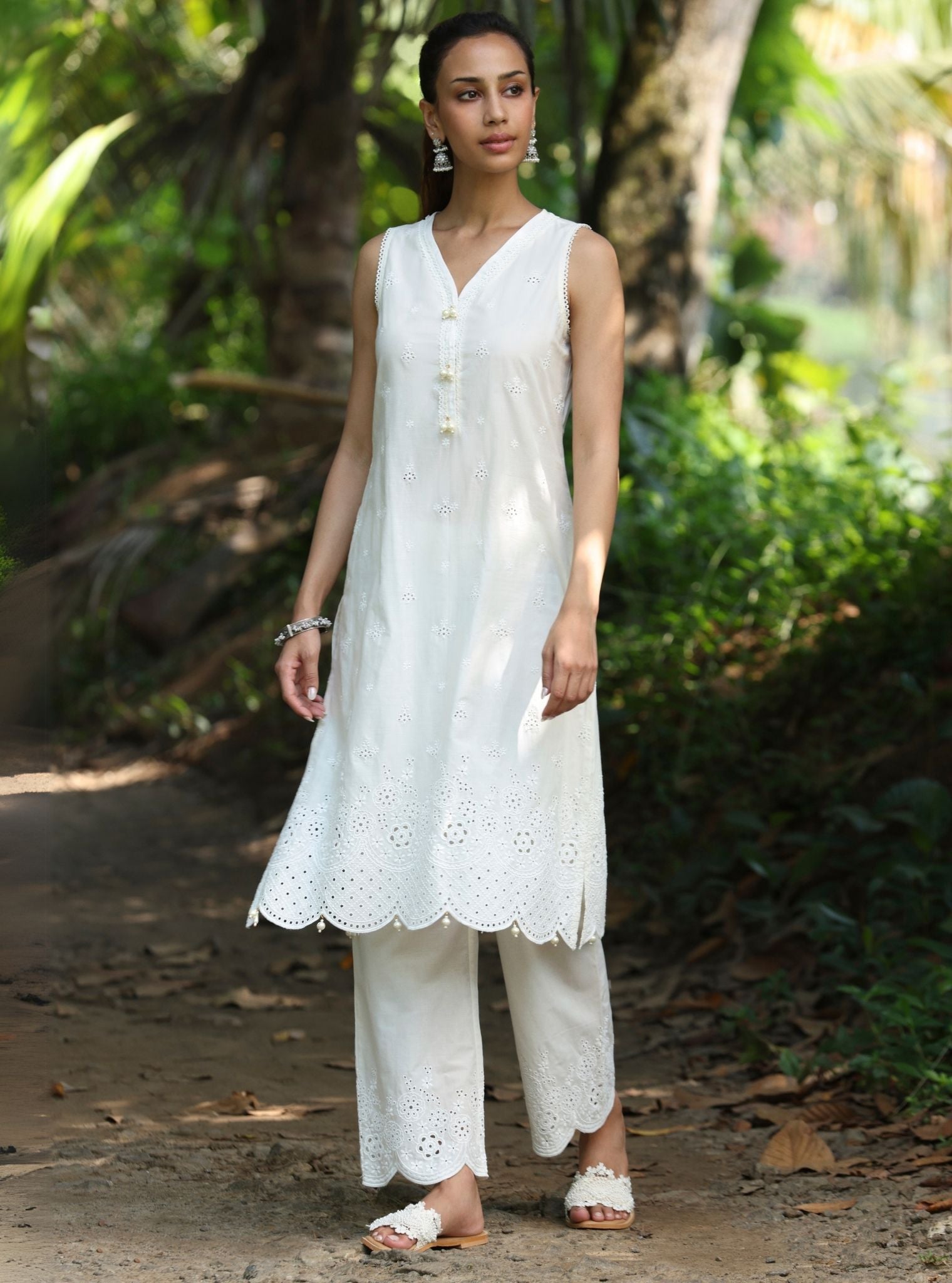 Mulmul Cotton Kora White Kurta With Mulmul Cotton Kora White Pant