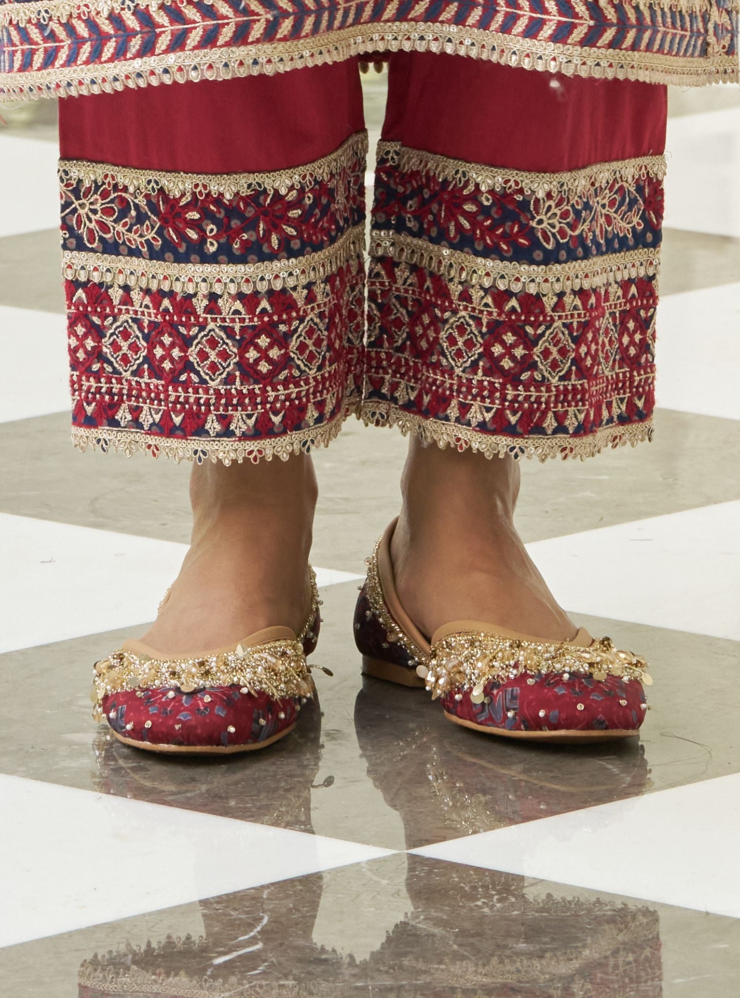 Khussa Dpz For Girlz Shocking Pink Work Khussa – Khussa Corner