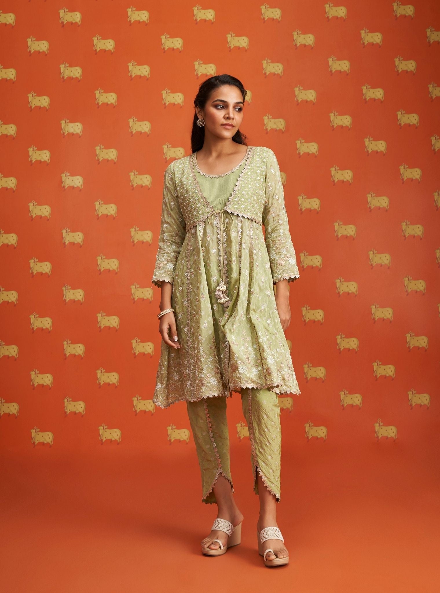 Mulmul Banarsi Nyah Green Short Anarkali Kurta With Mulmul Banarsi Nyah Green Dhoti Pant