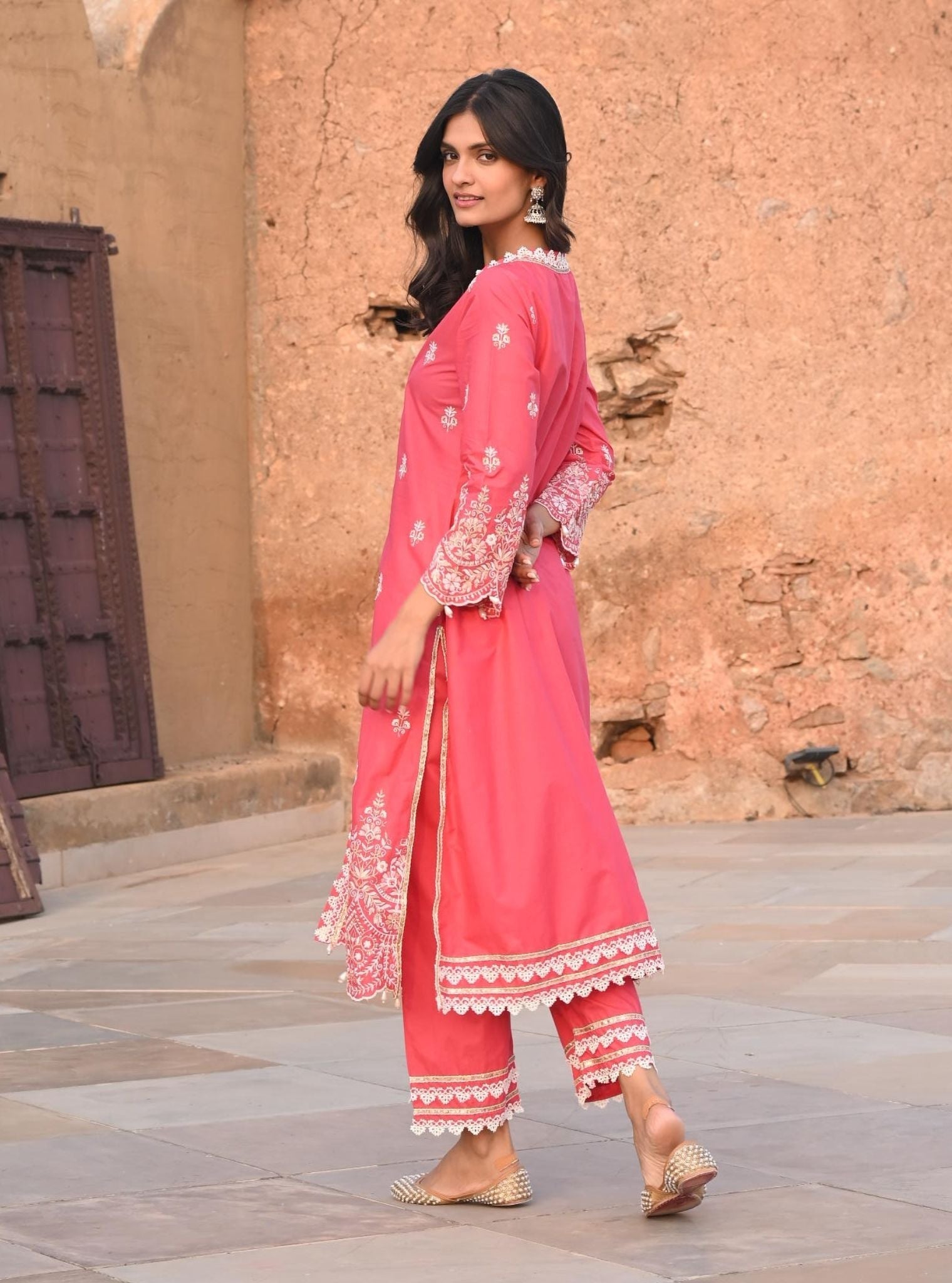 Mulmul Cotton Swan Red Kurta With Swan Red Pant