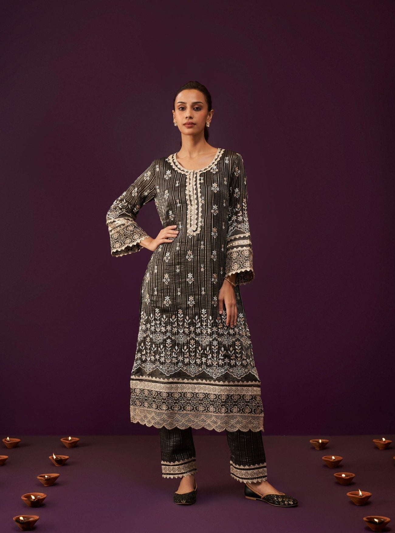 Idaya Banarsi Off White Kurta Set