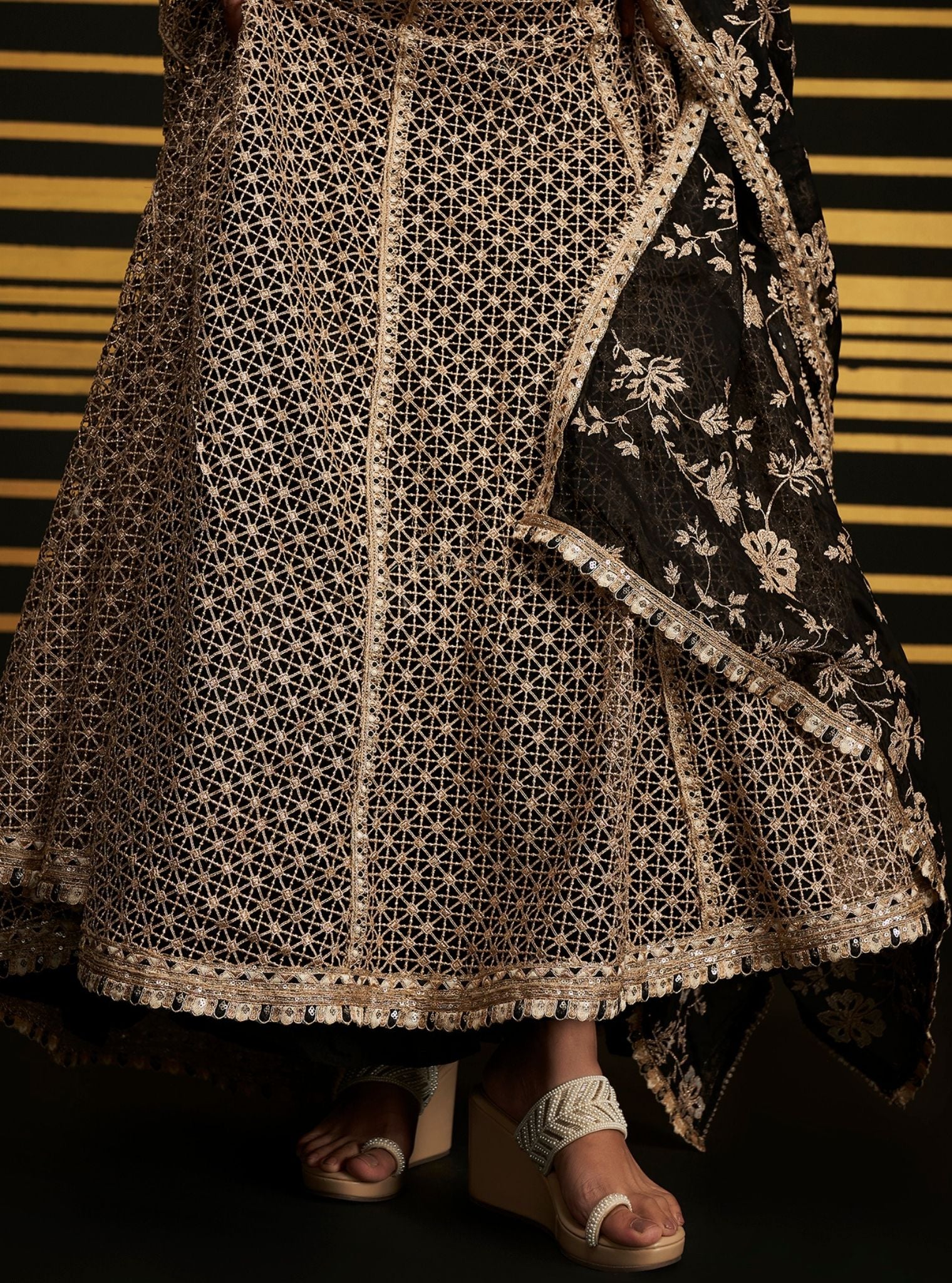 Mulmul Organza Rehnuma Black Dupatta