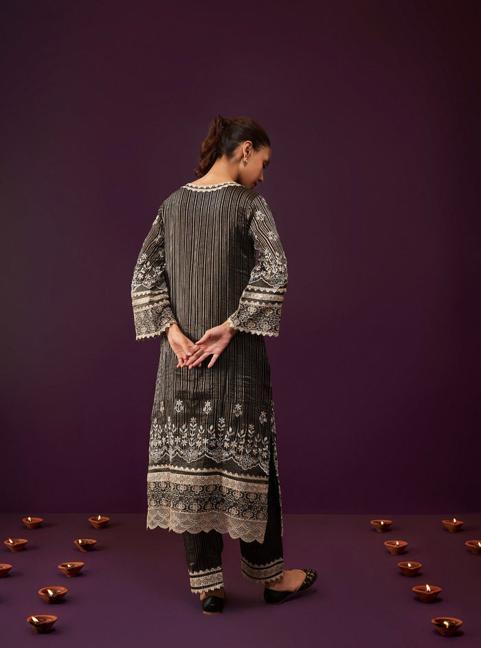 Idaya Banarsi Black Kurta Set main image 0