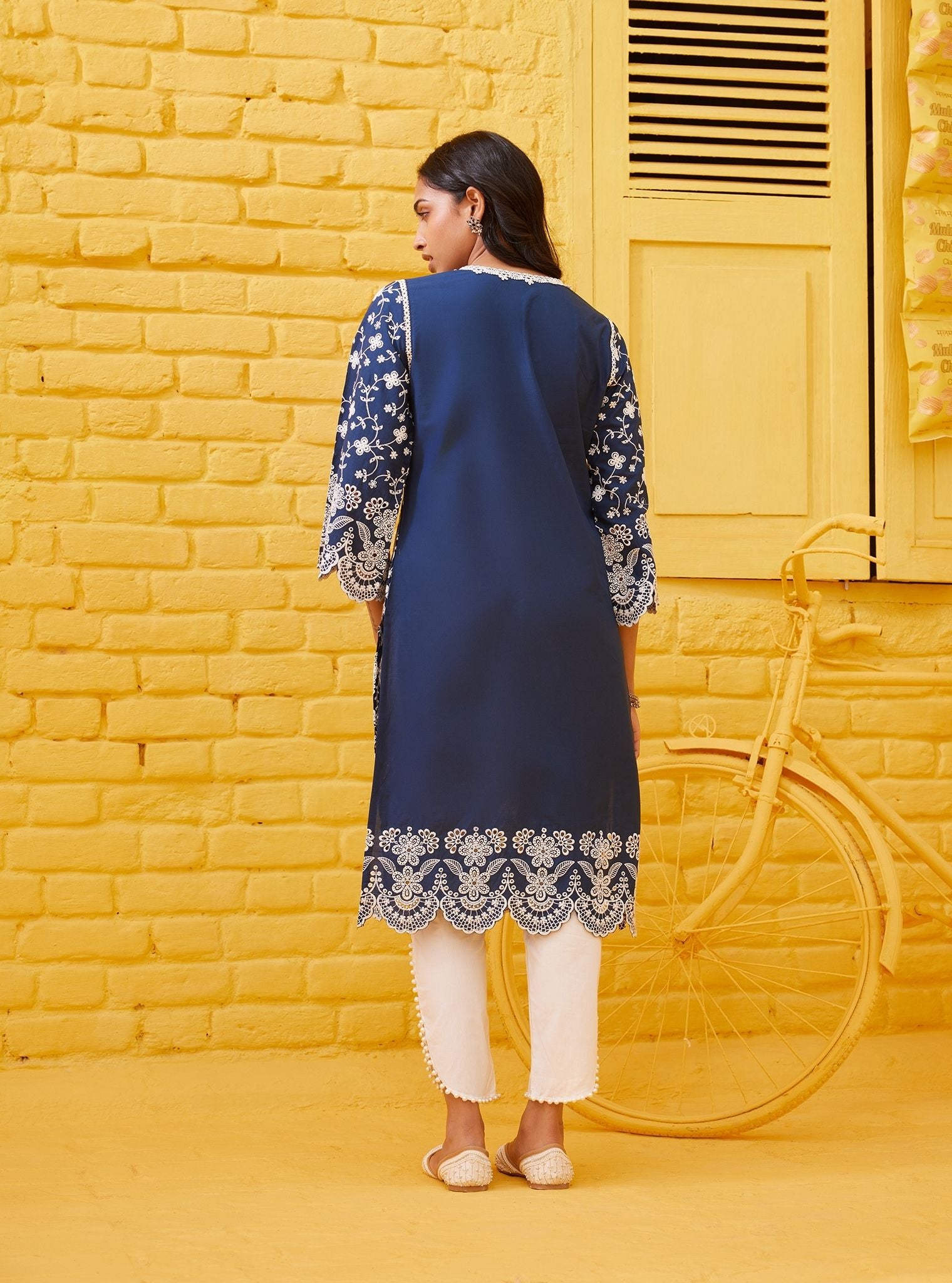 Mulmul Cotton Gauri Navy Kurta With Mulmul Cotton Kriya White Pant