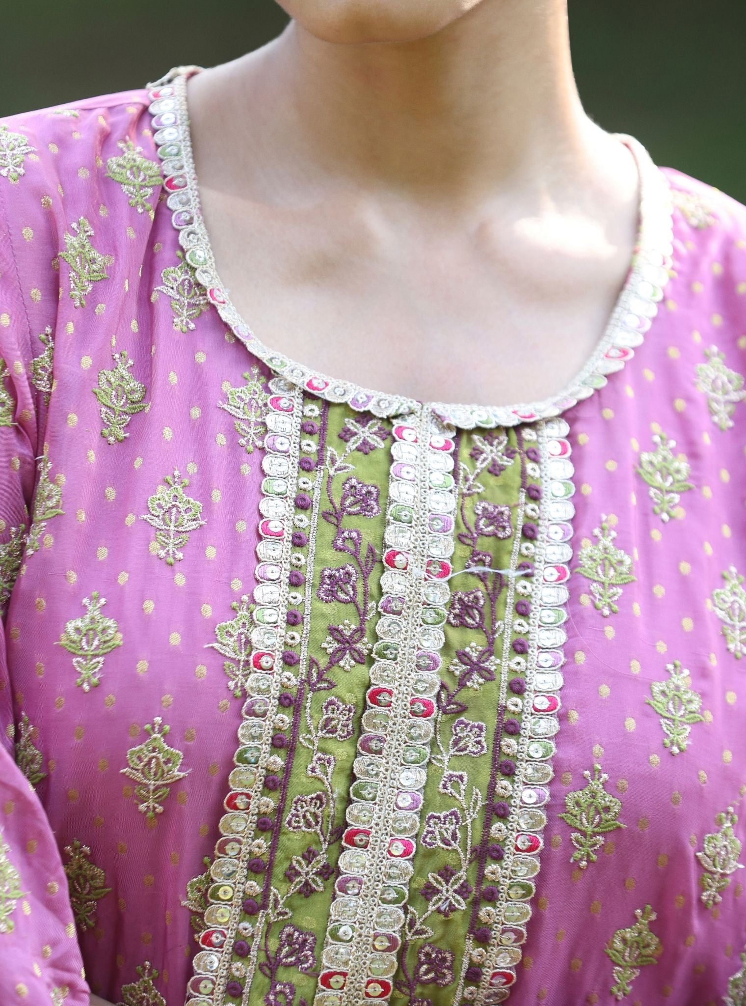 Mulmul Banarsi Dhoom Plum Kurta With Mulmul Banarsi Dhoom Plum Pant