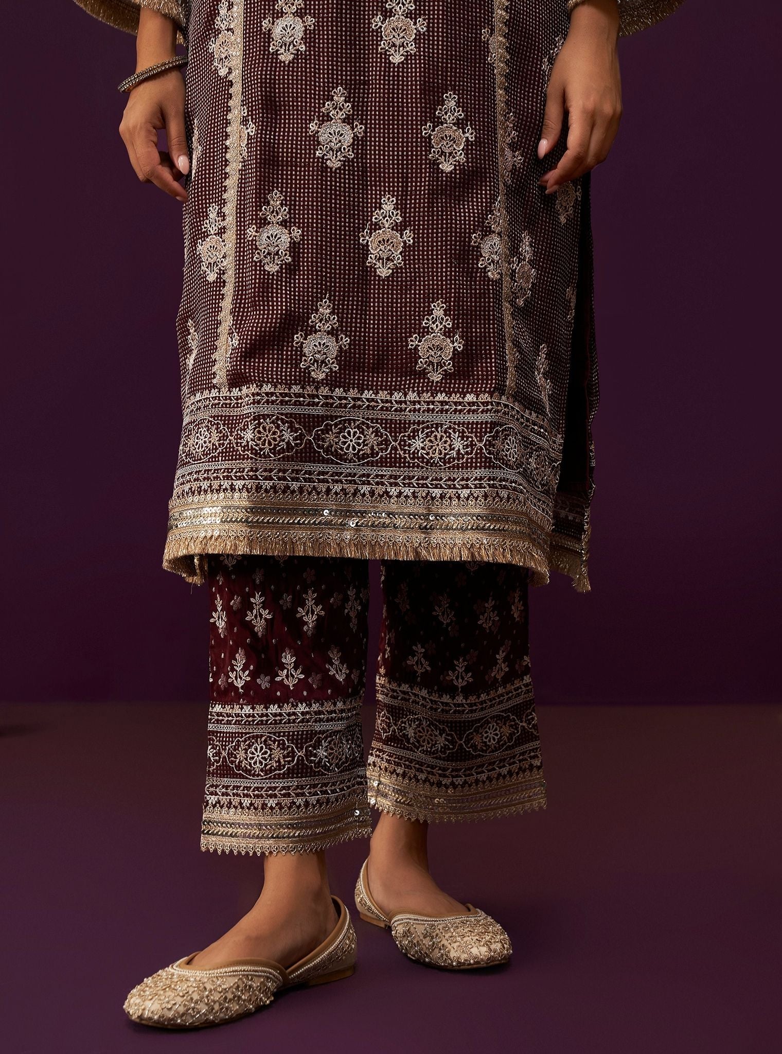 Mulmul Banarsi Iyana Wine Kurta With Mulmul Banarsi Iyana Wine Pant