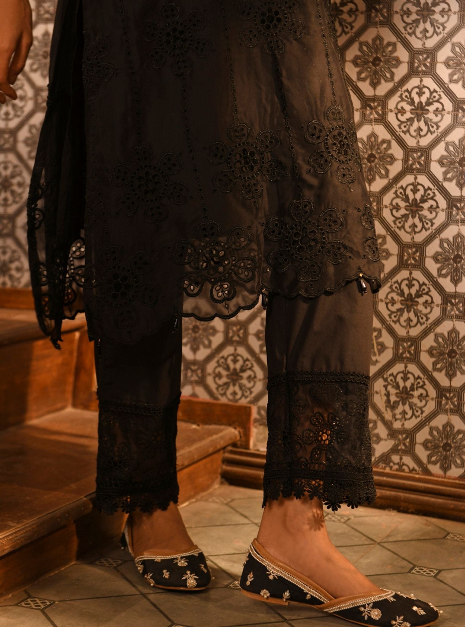 Mulmul Organza Bita Black Kurta With Mulmul Cotton Bita Black Pant