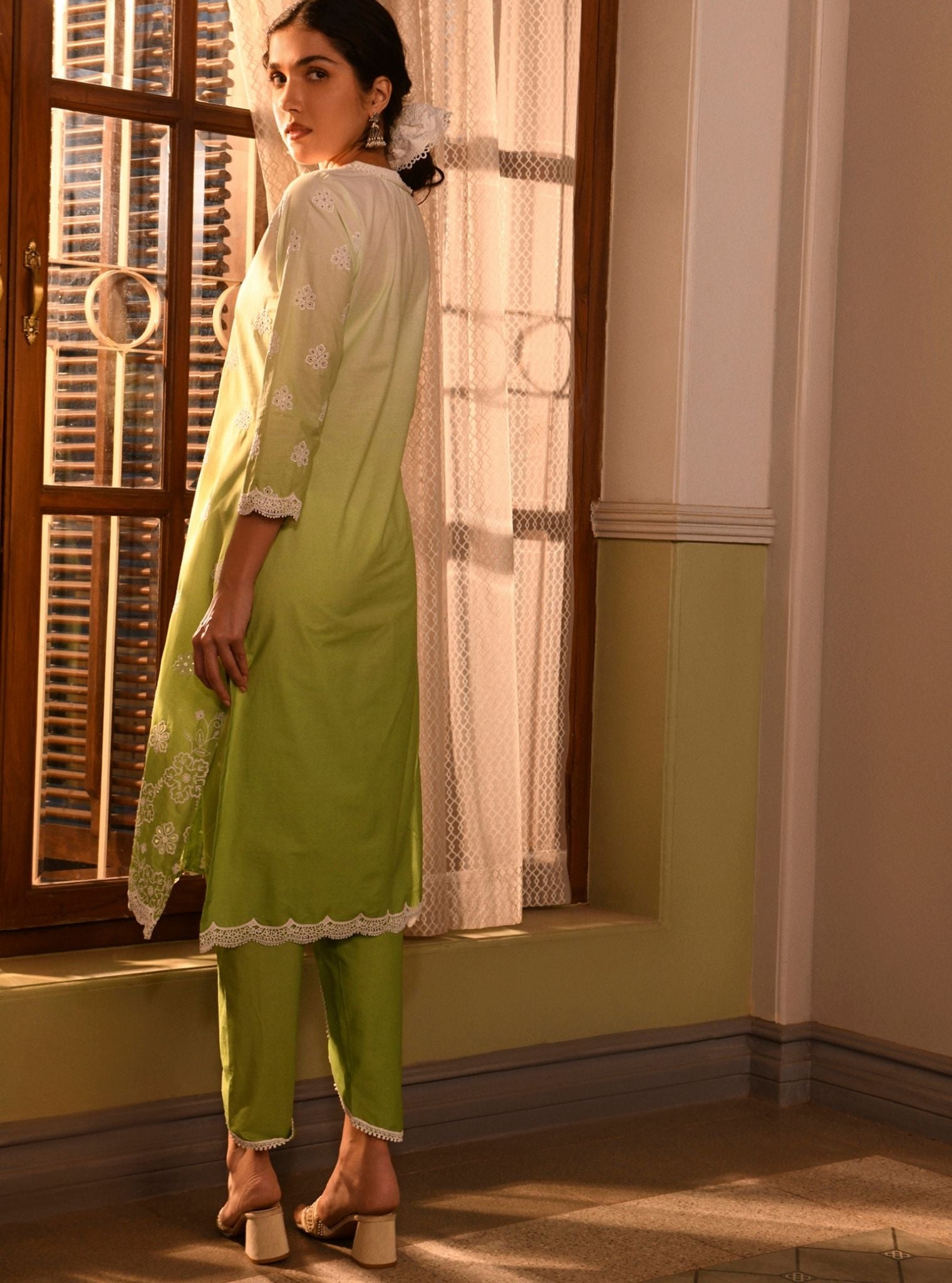 Mulmul Cotton Brie Green Kurta With Mulmul Cotton Brie Green Pant