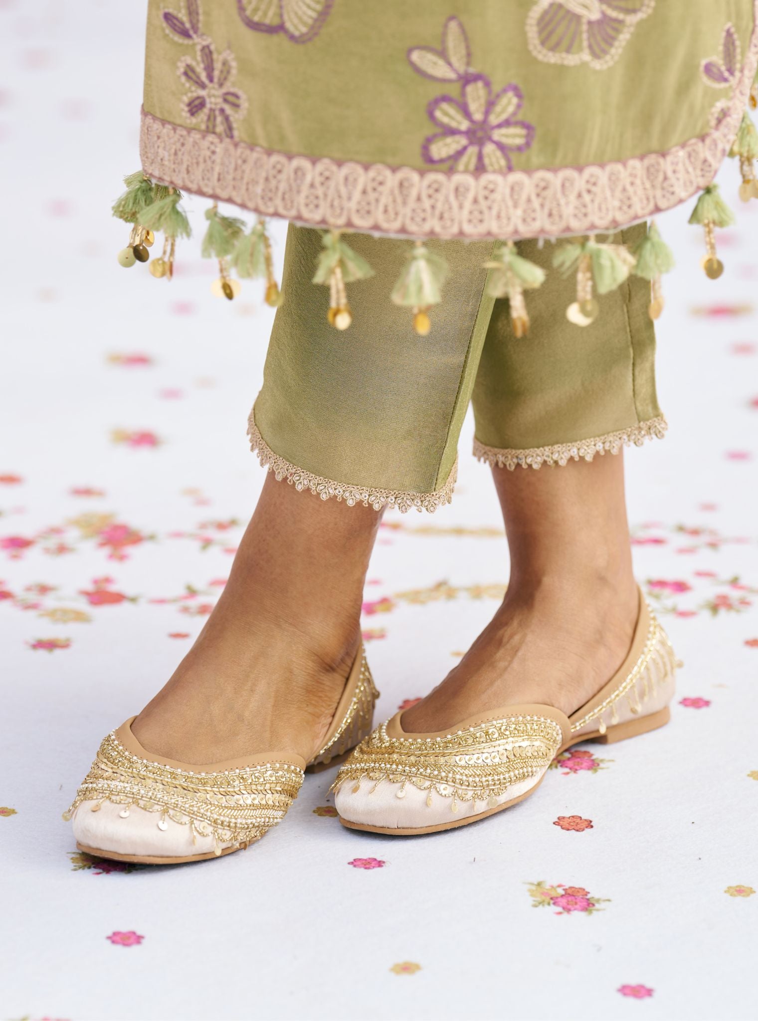 Jasmin Gold Vegan Jutti