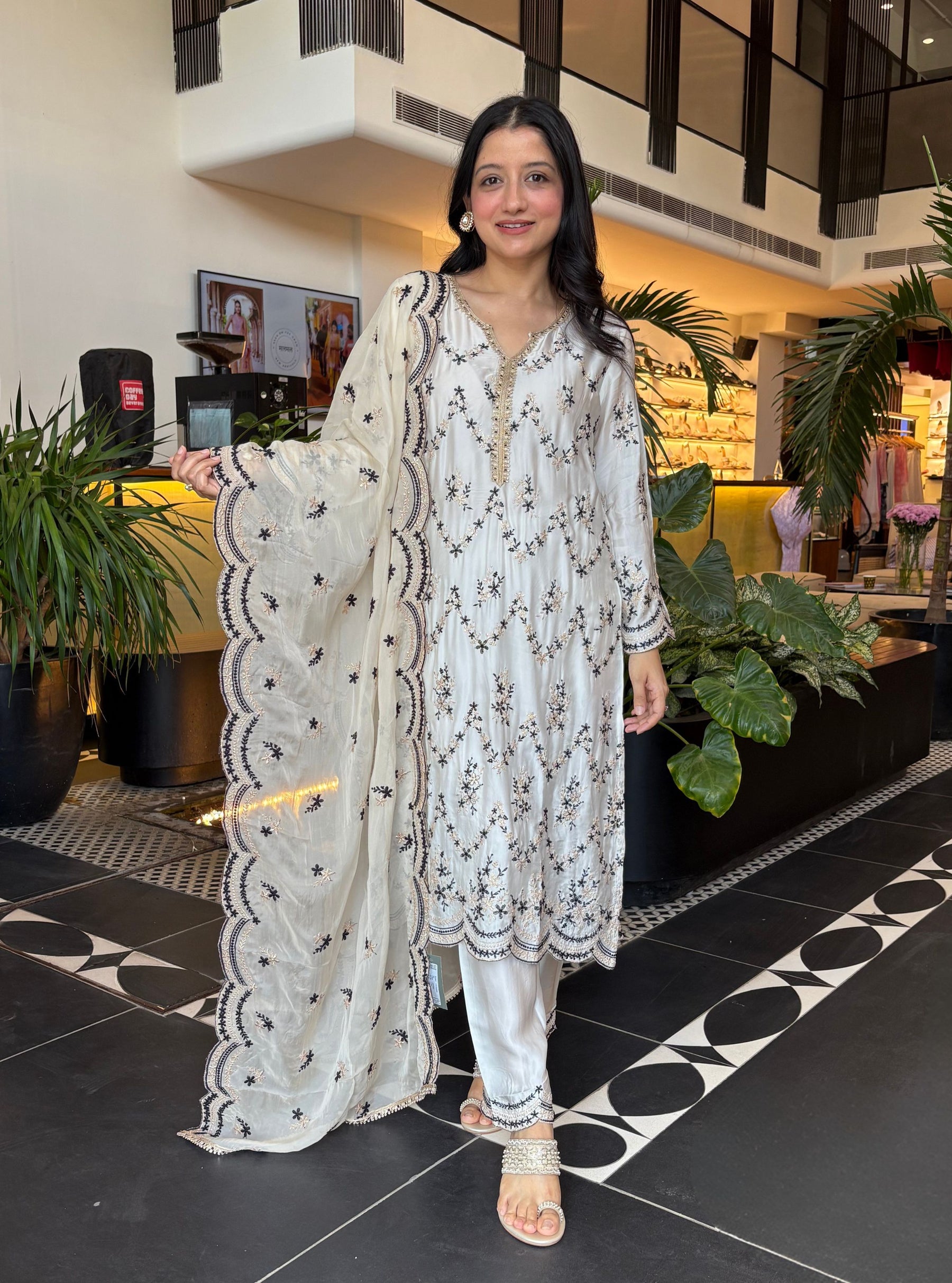 Mulmul Cupro Valaya White Kurta with Mulmul Cupro Valaya White Pant