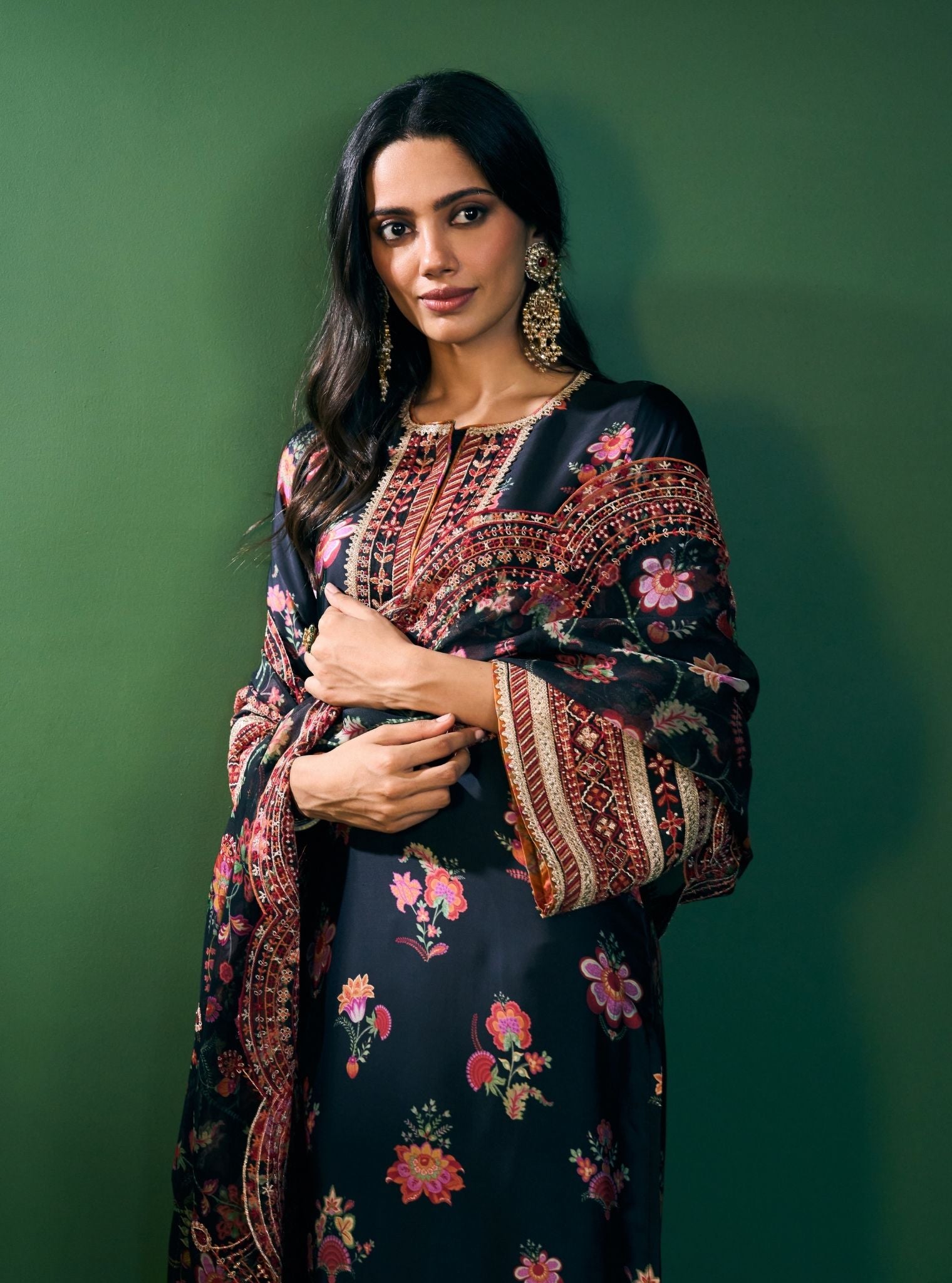 Ovia Cupro Satin Printed Black Kurta Set