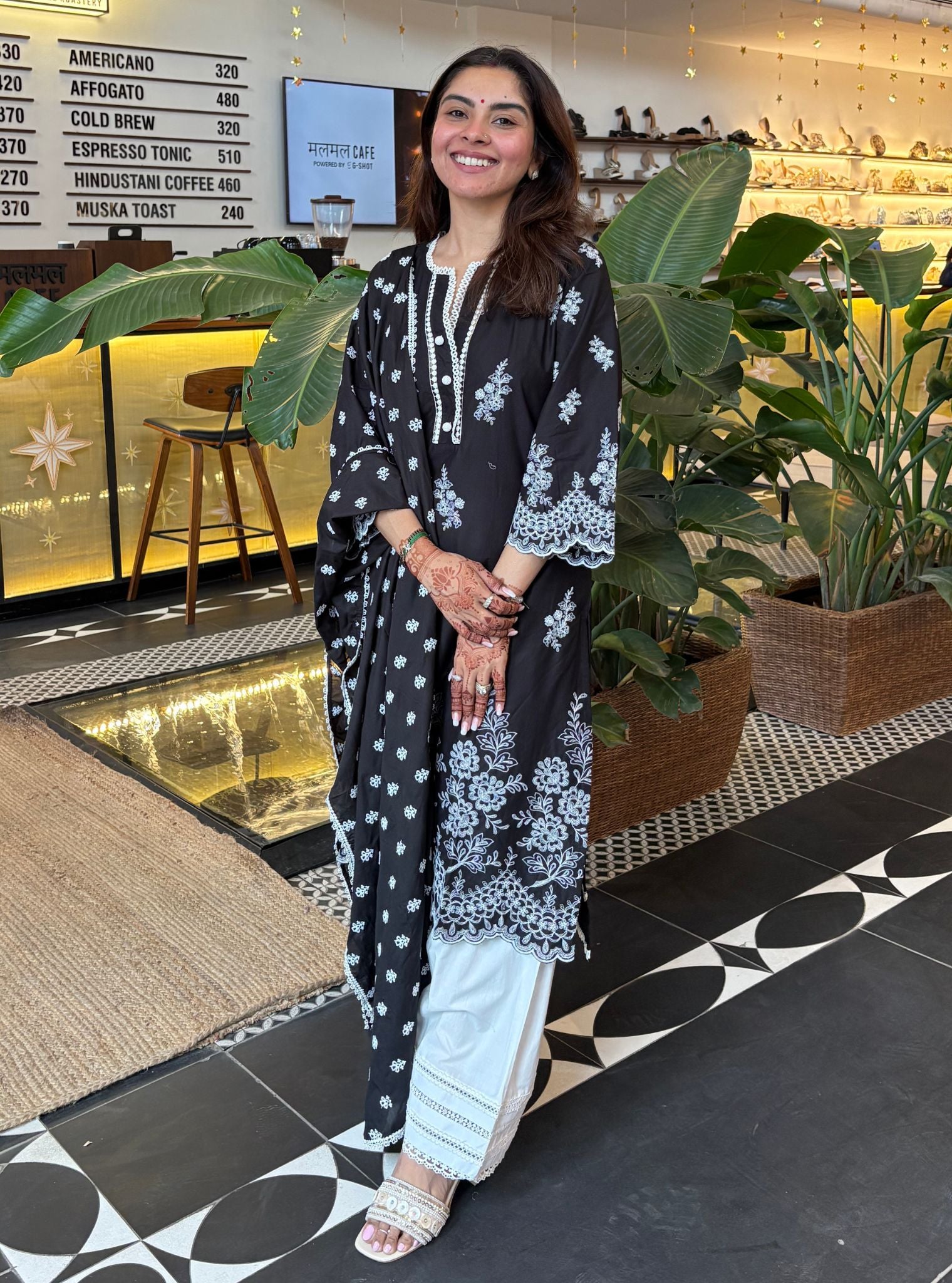 Moon light Black Kurta with Cotton Viona White Farshi Salwar