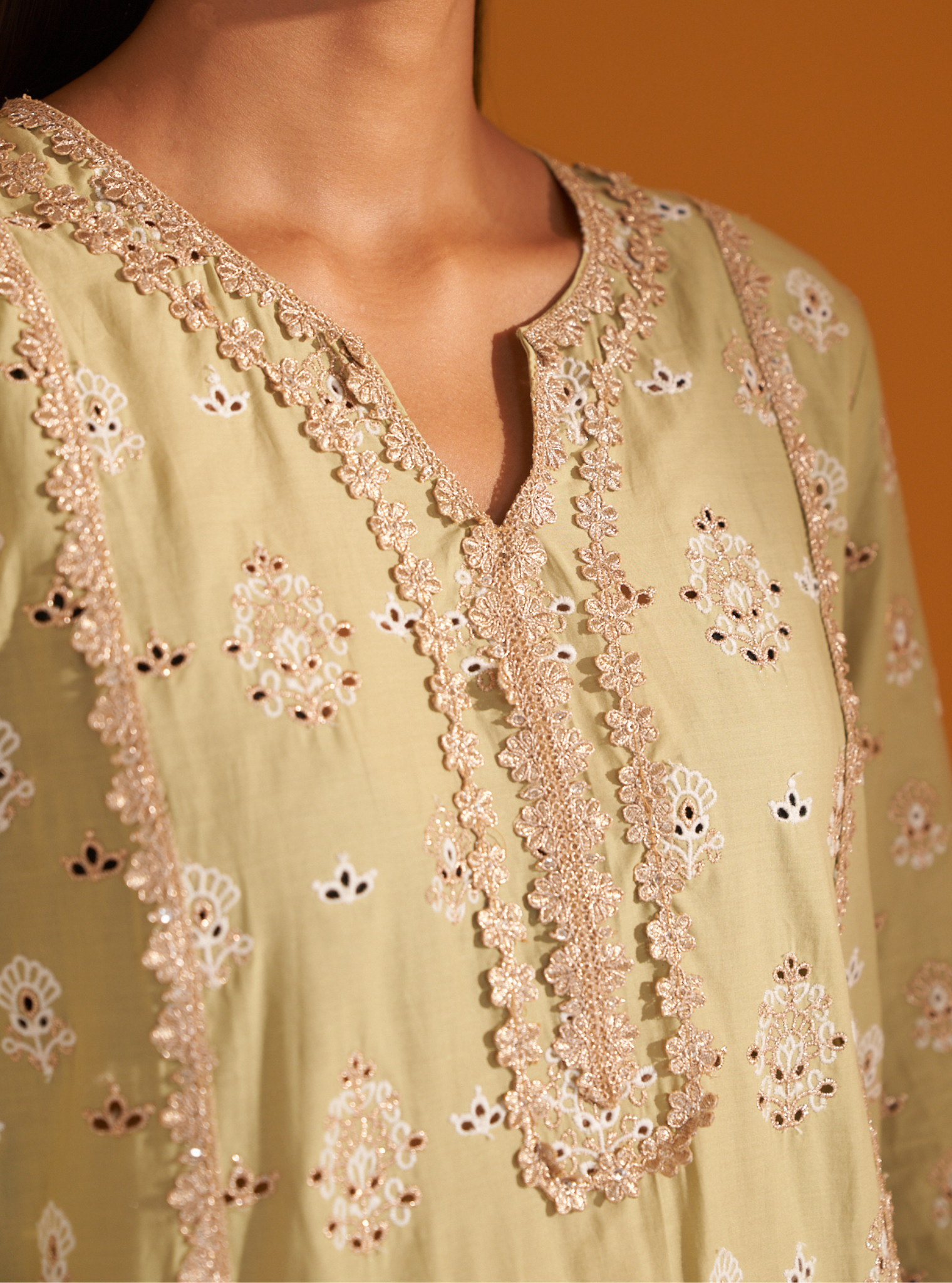 Mulmul Cotton Lamai Green Kurta With Mulmul Cotton Lamai Green Pant