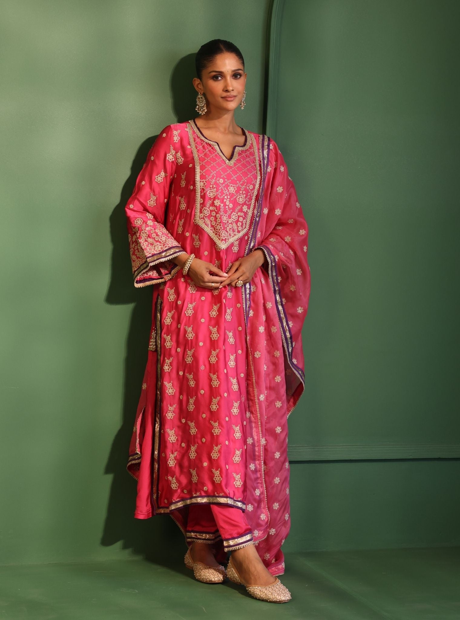 Mulmul Cupro Satin Nazakat Fuschia kurta With Mulmul Cupro Satin Nazakat Fuschia Pant