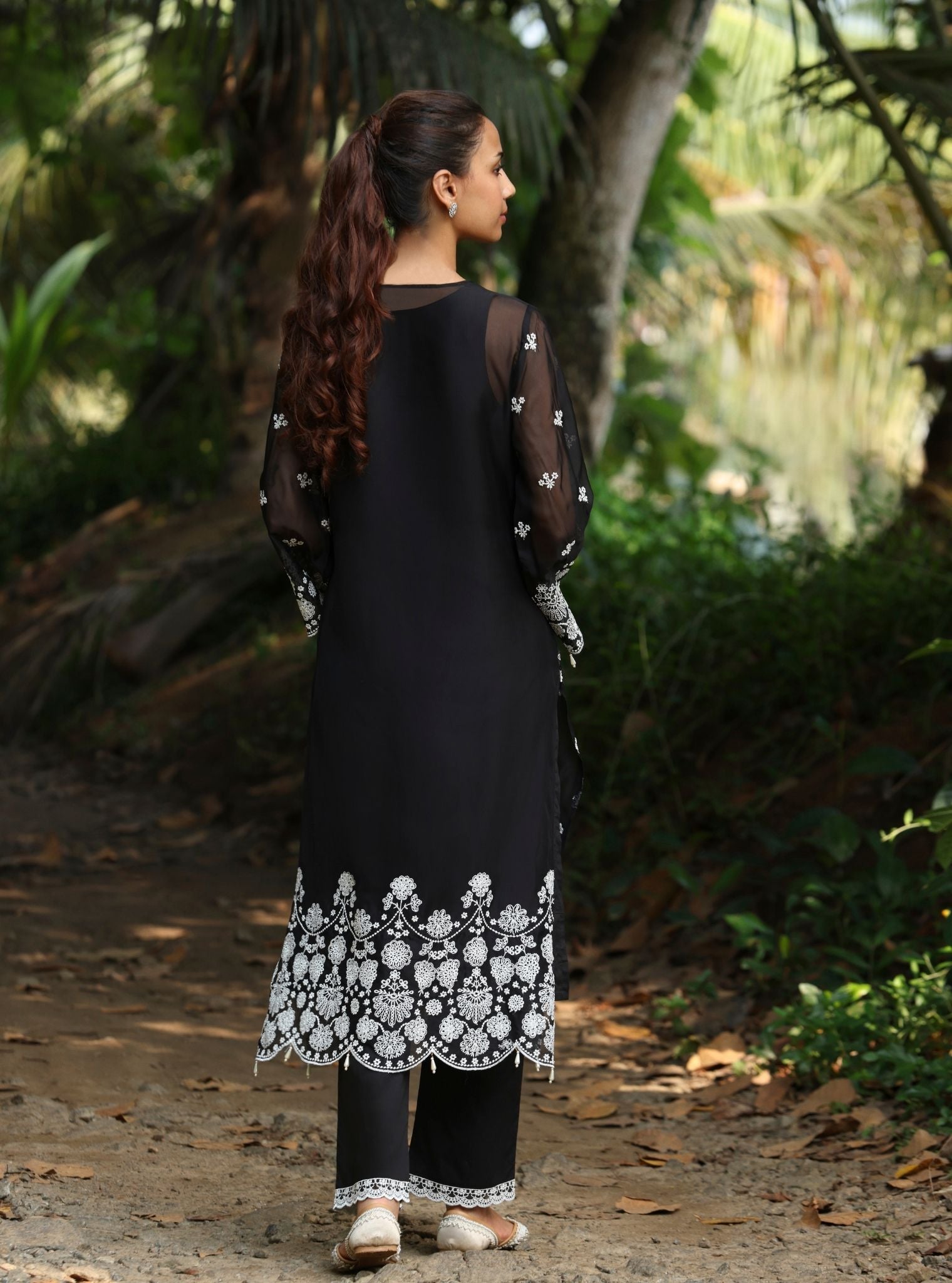 Mulmul Organza Kiyan Black Kurta With Mulmul Cotton Kiyan Black Pant