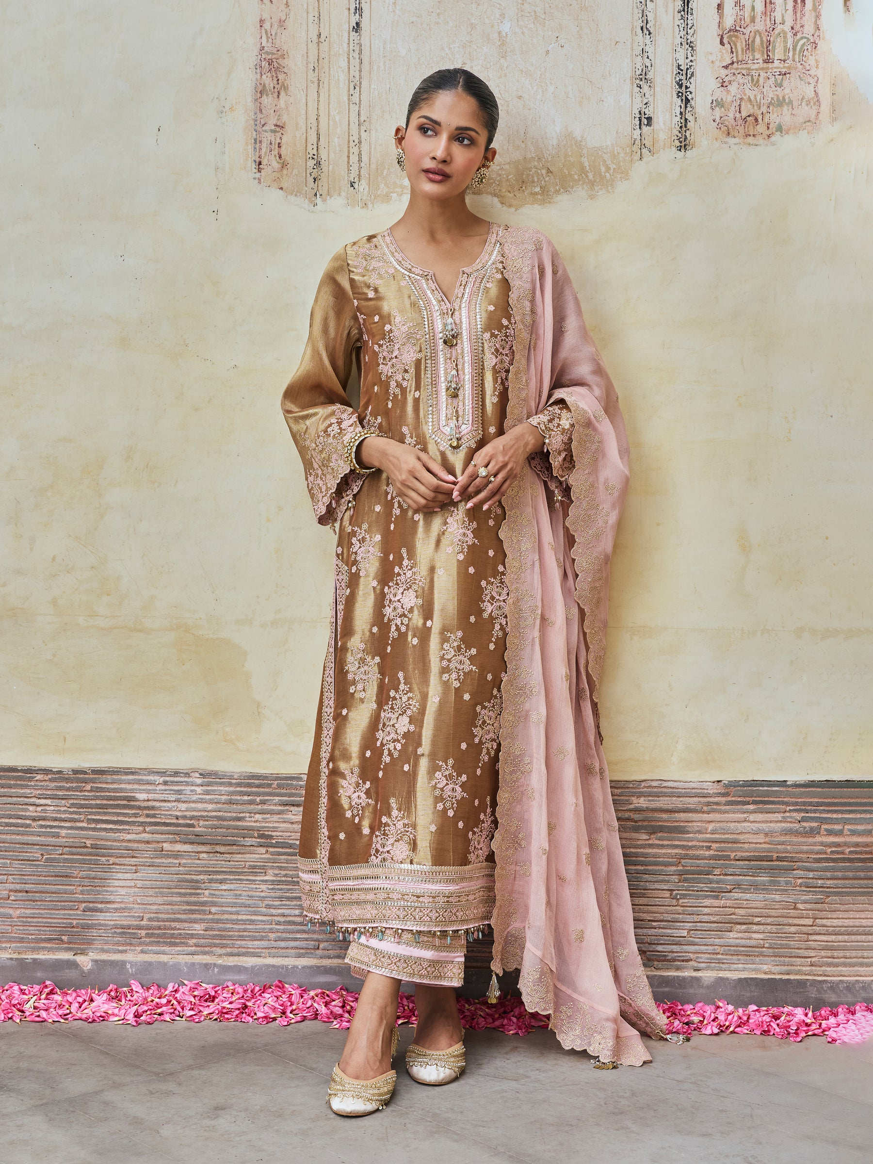 Dariya Bemberg Giraffe Brown Kurta Set