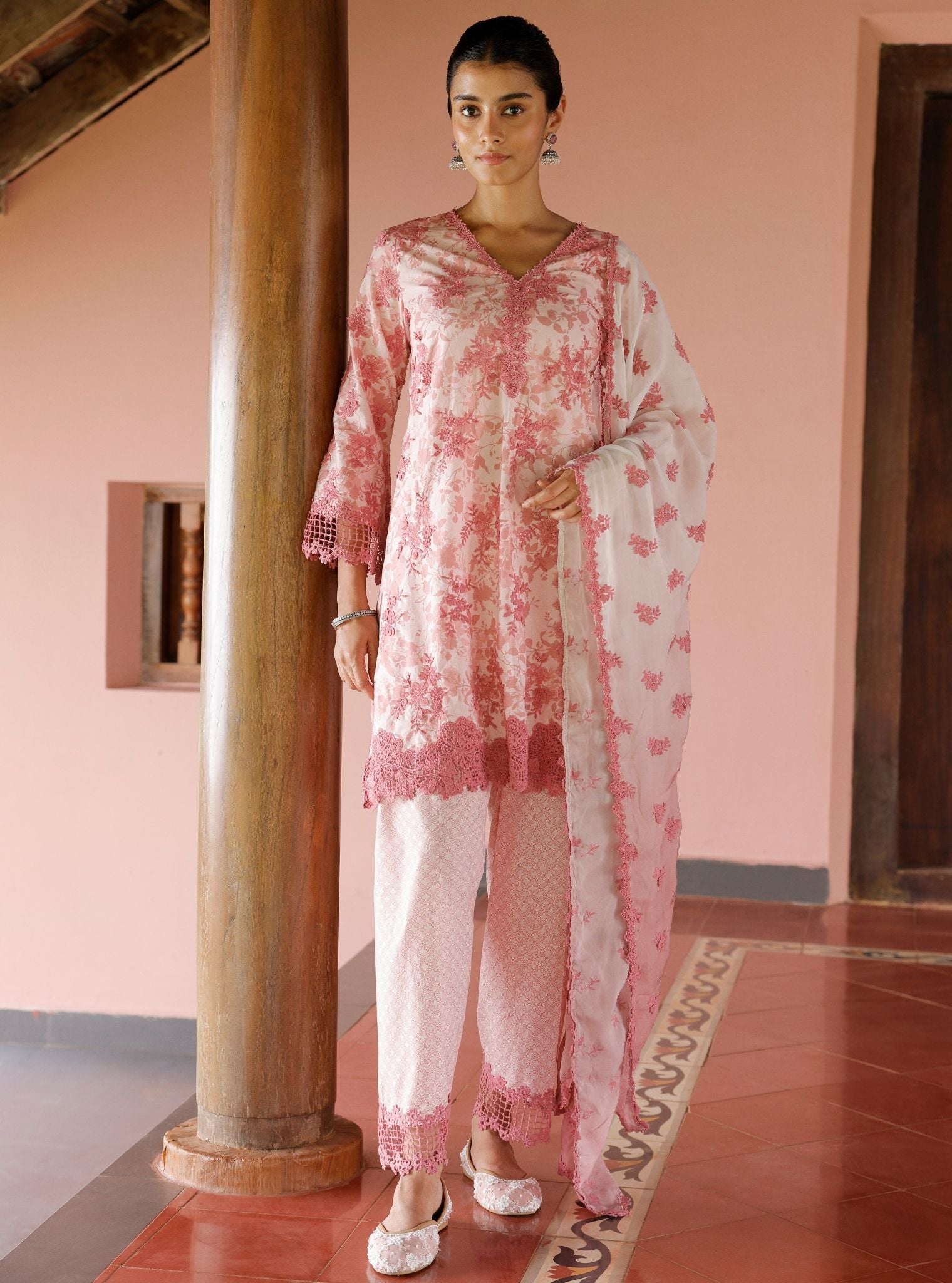 Mulmul Cotton Print Yamya Pink Kurta With Mulmul Cotton Print Yamya Pink Pant