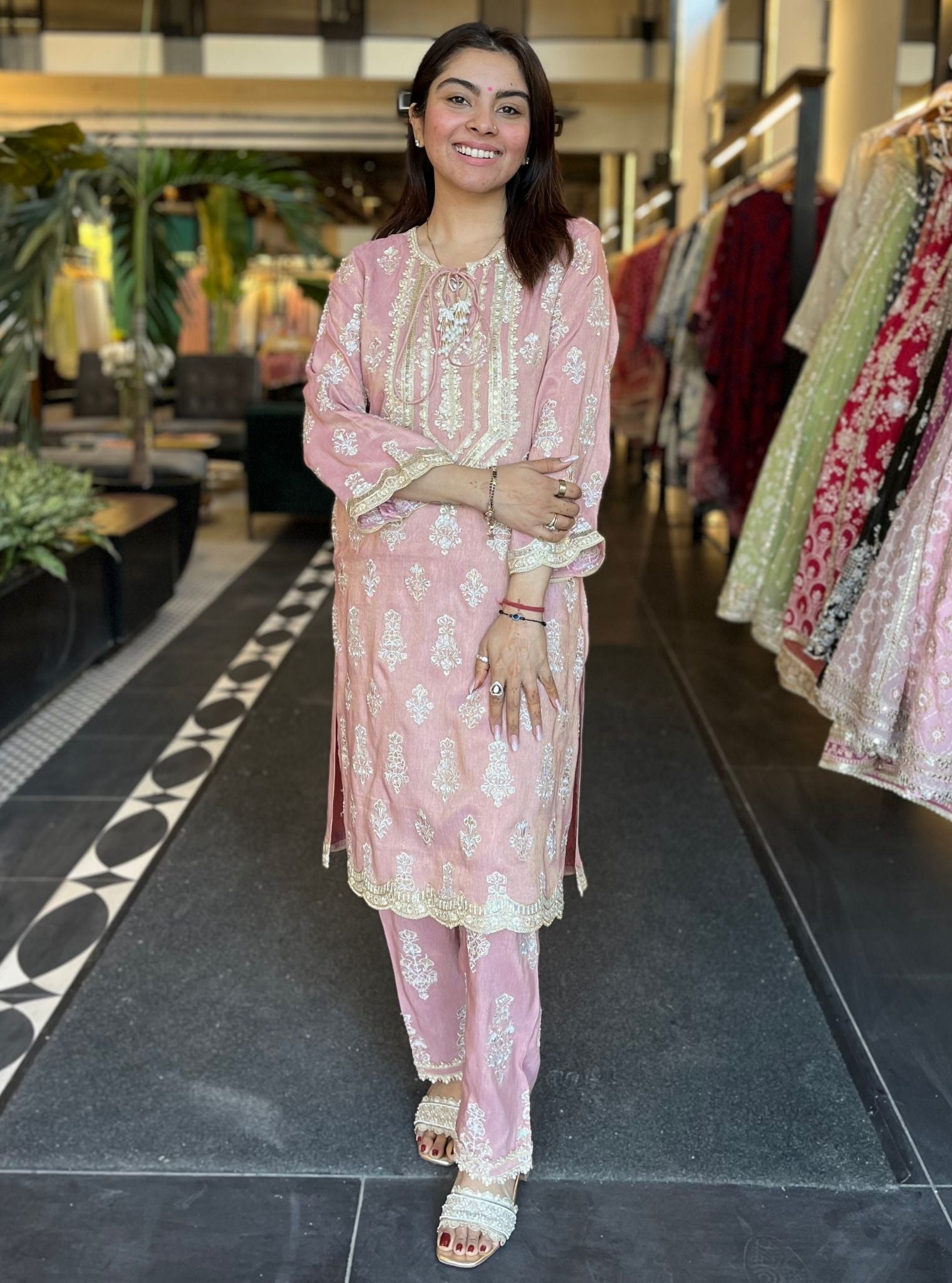 Mulmul Tissue Linen Intira Pink Kurta With Mulmul Tissue Linen Intira Pink Pant