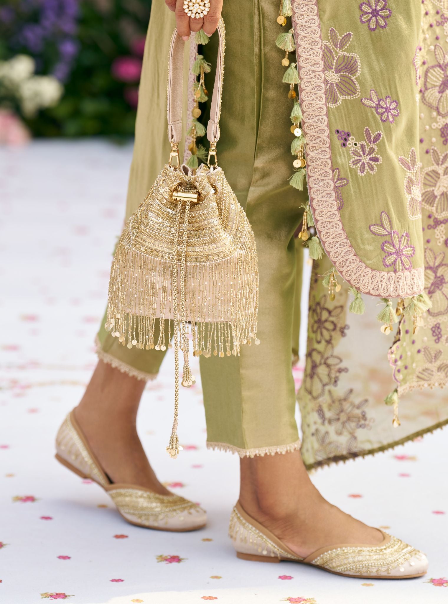 Jasmin Gold Vegan Jutti