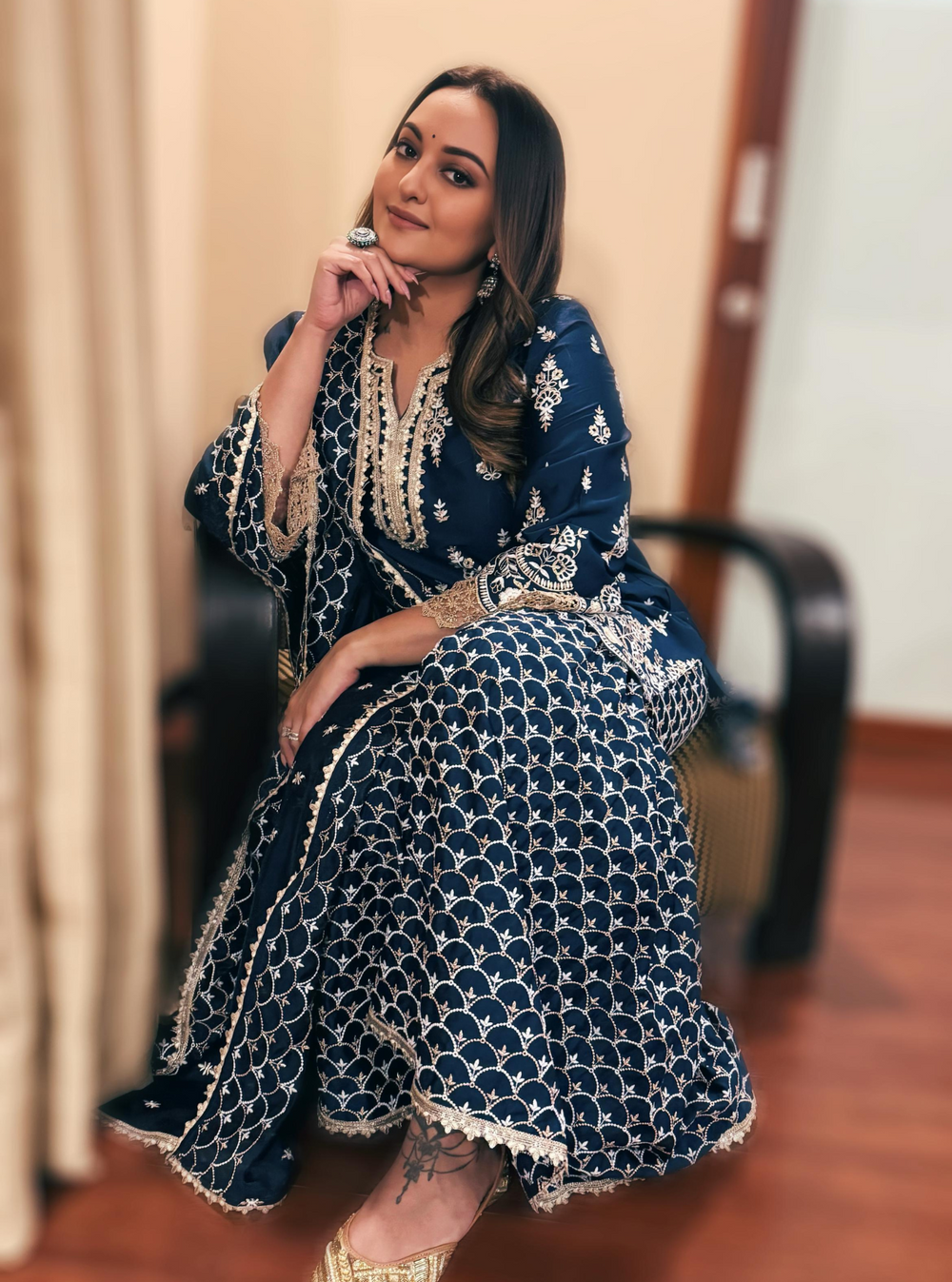 Mulmul Pima Satin Vara Pink Kurta With Mulmul Supima Cotton Vara White Pyajama