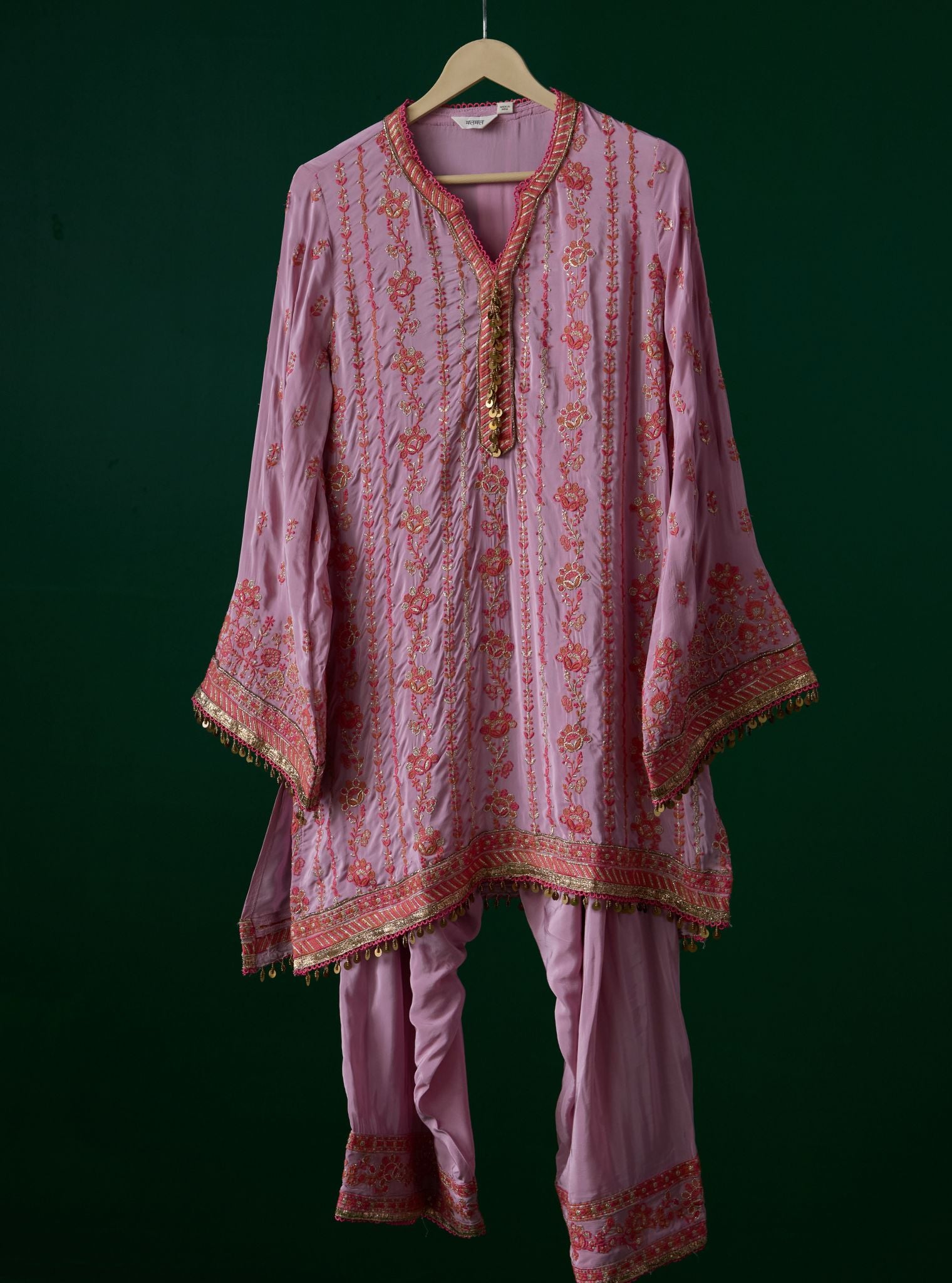 Pralika Crepe Lilac Kurta Set