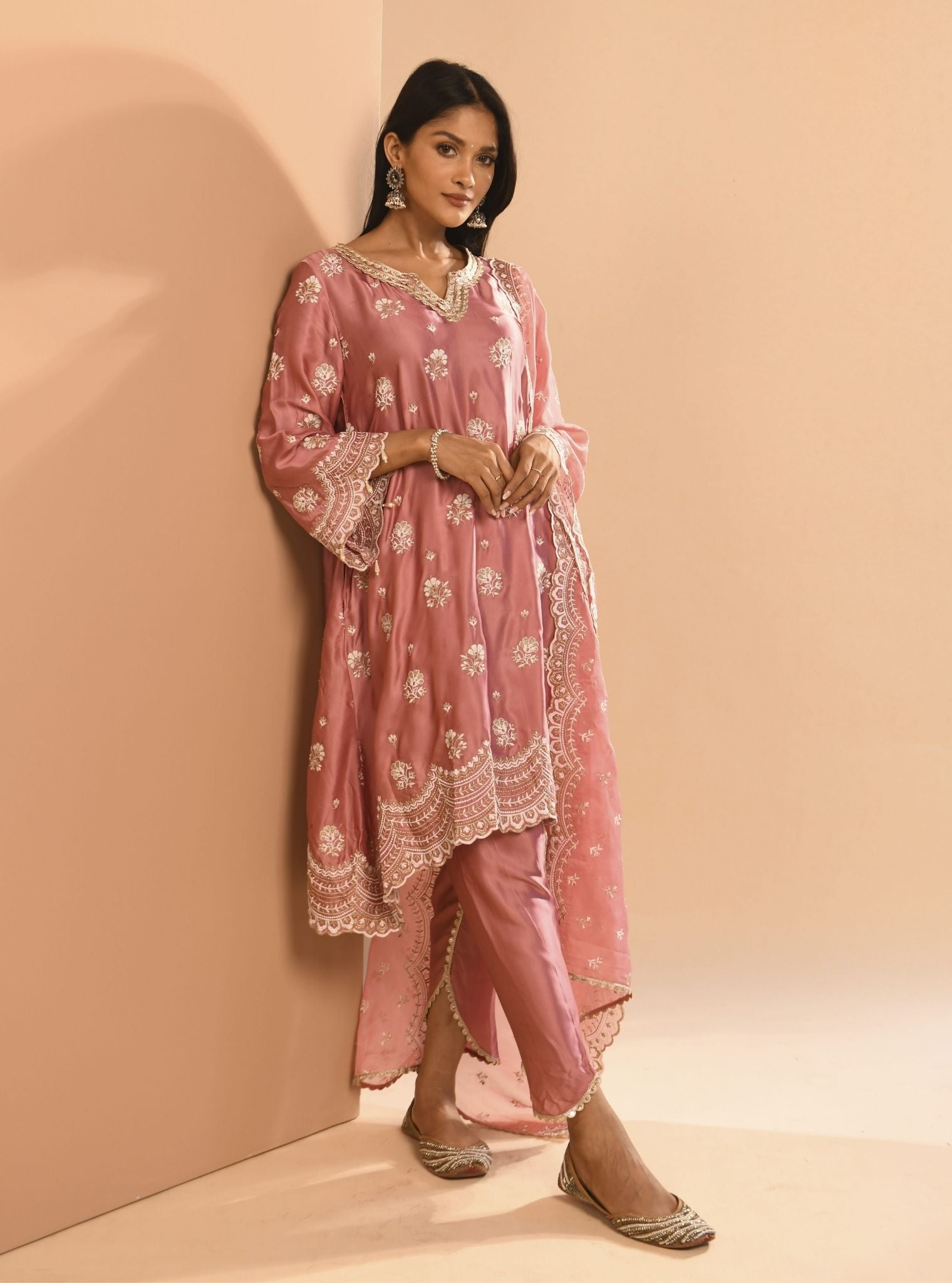 Mulmul Luxe Satin Mehar Mauve Kurta with Mulmul Luxe Satin Mehar Mauve Pant