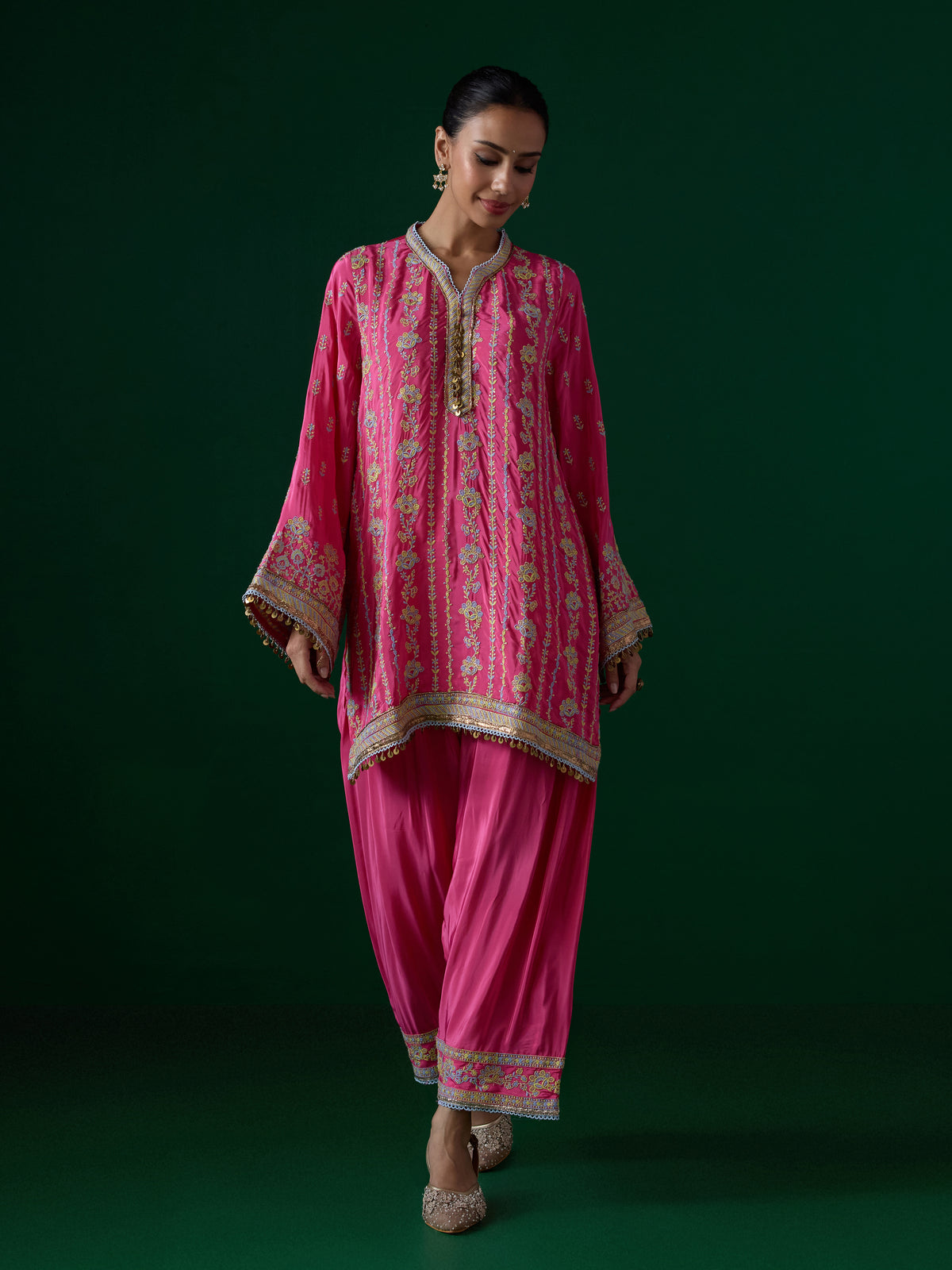Pralika Crepe Fuchsia Kurta Set
