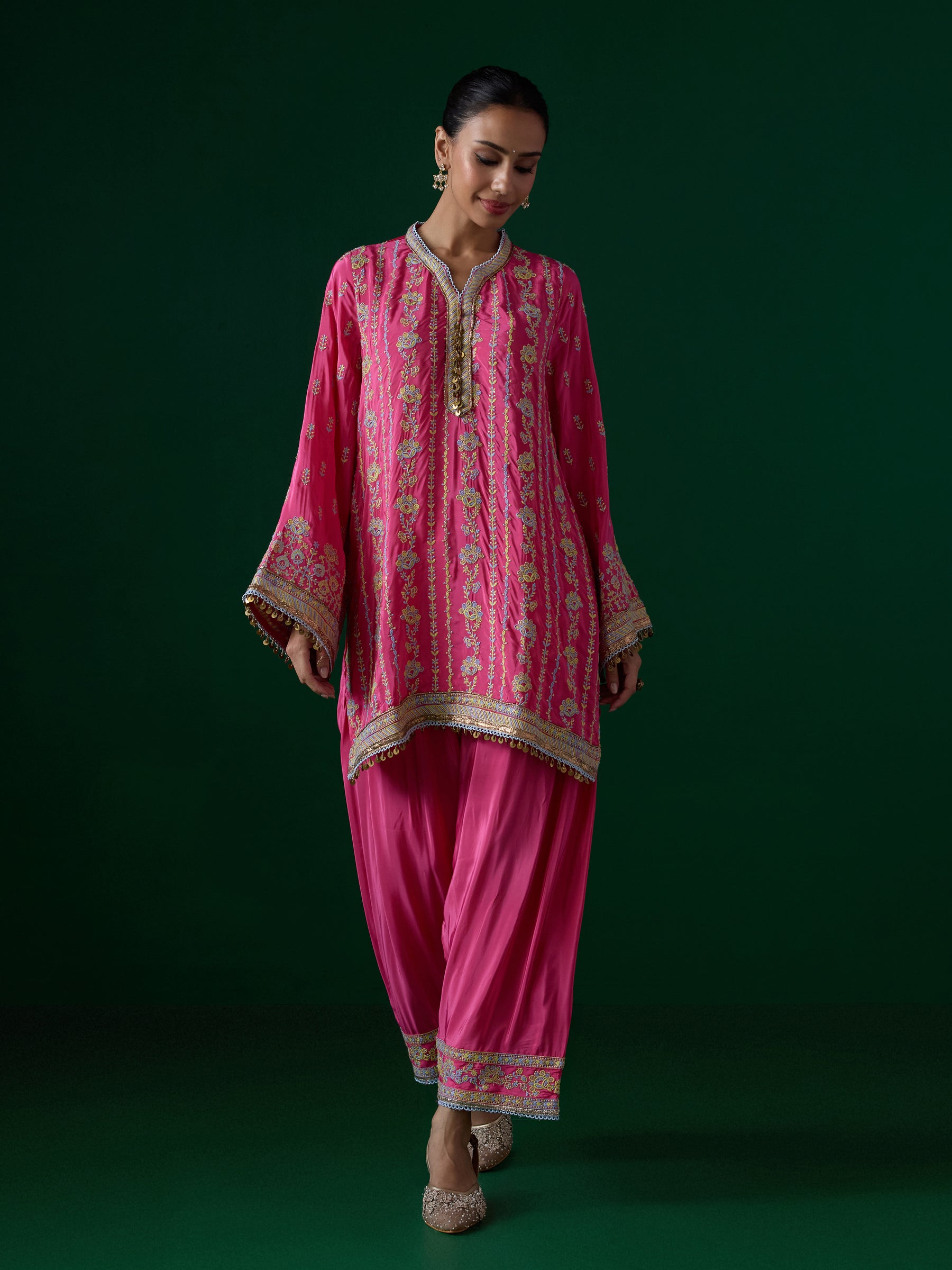 Pralika Crepe Fuchsia Kurta Set