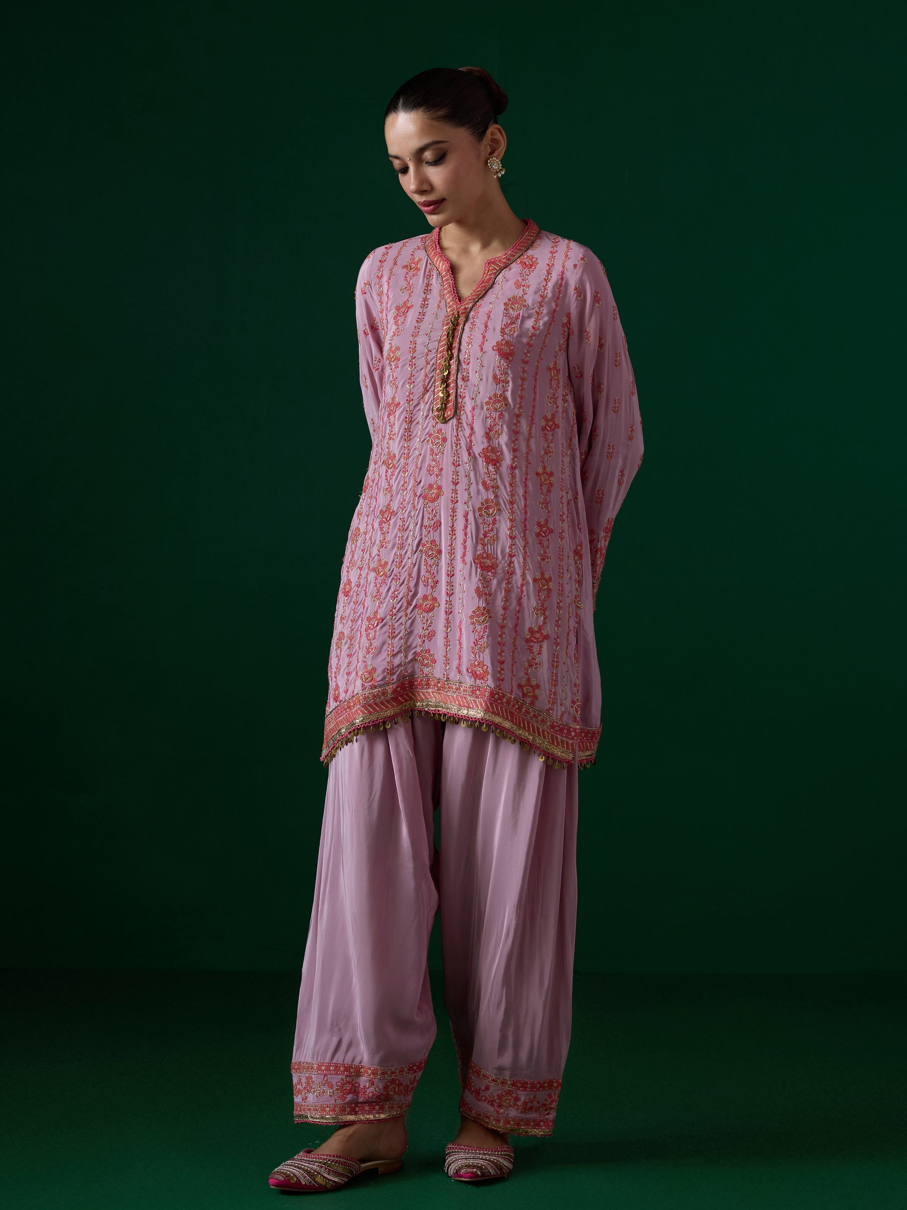 Pralika Crepe Lilac Kurta Set