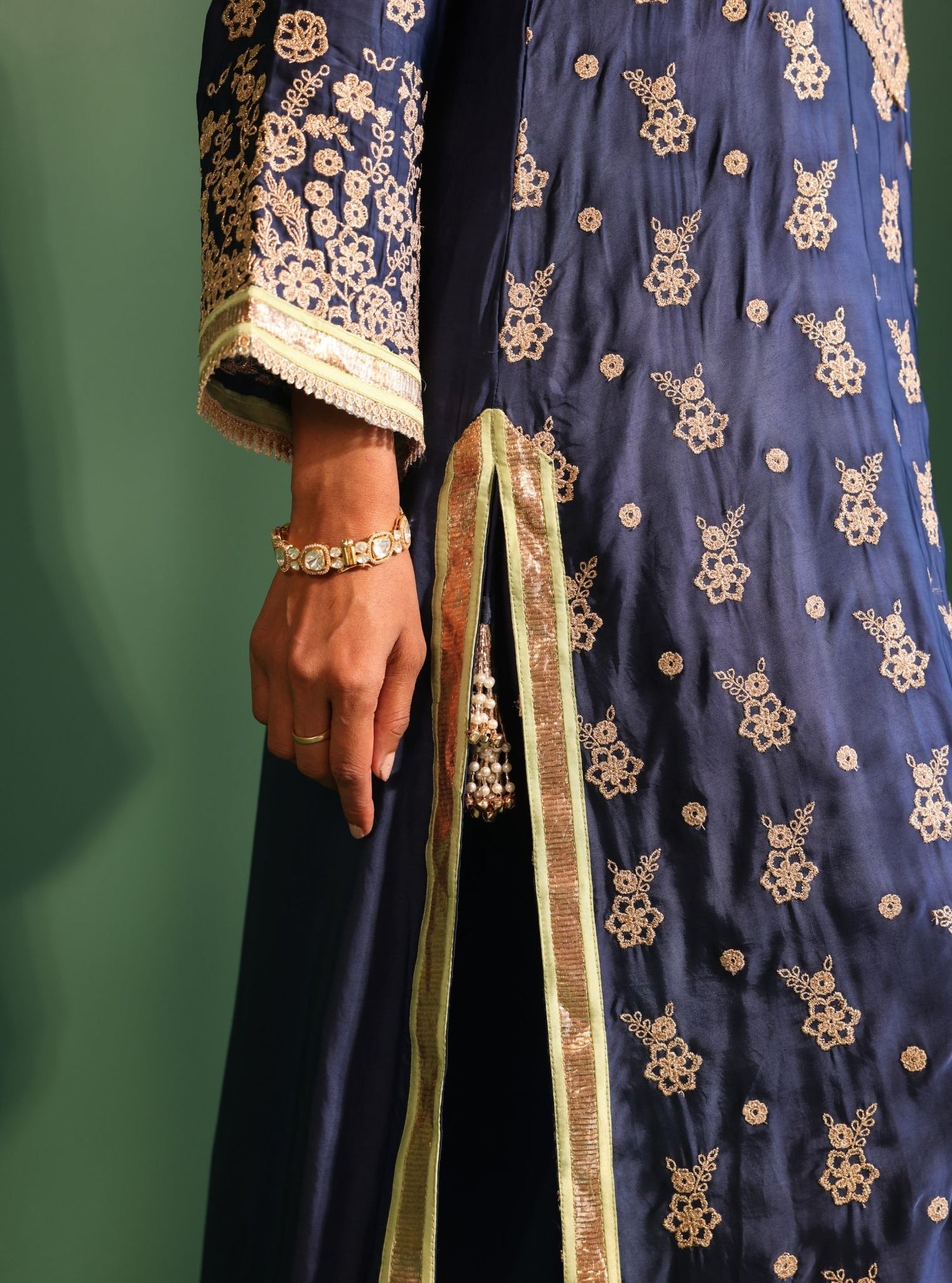 Sahi Cupro Satin Printed Navy Kurta with Navy Salwar Set