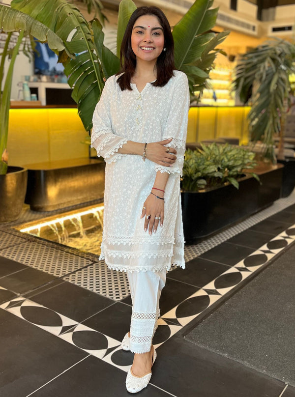 Mulmul Supima Cotton Mirror Gota White Pant