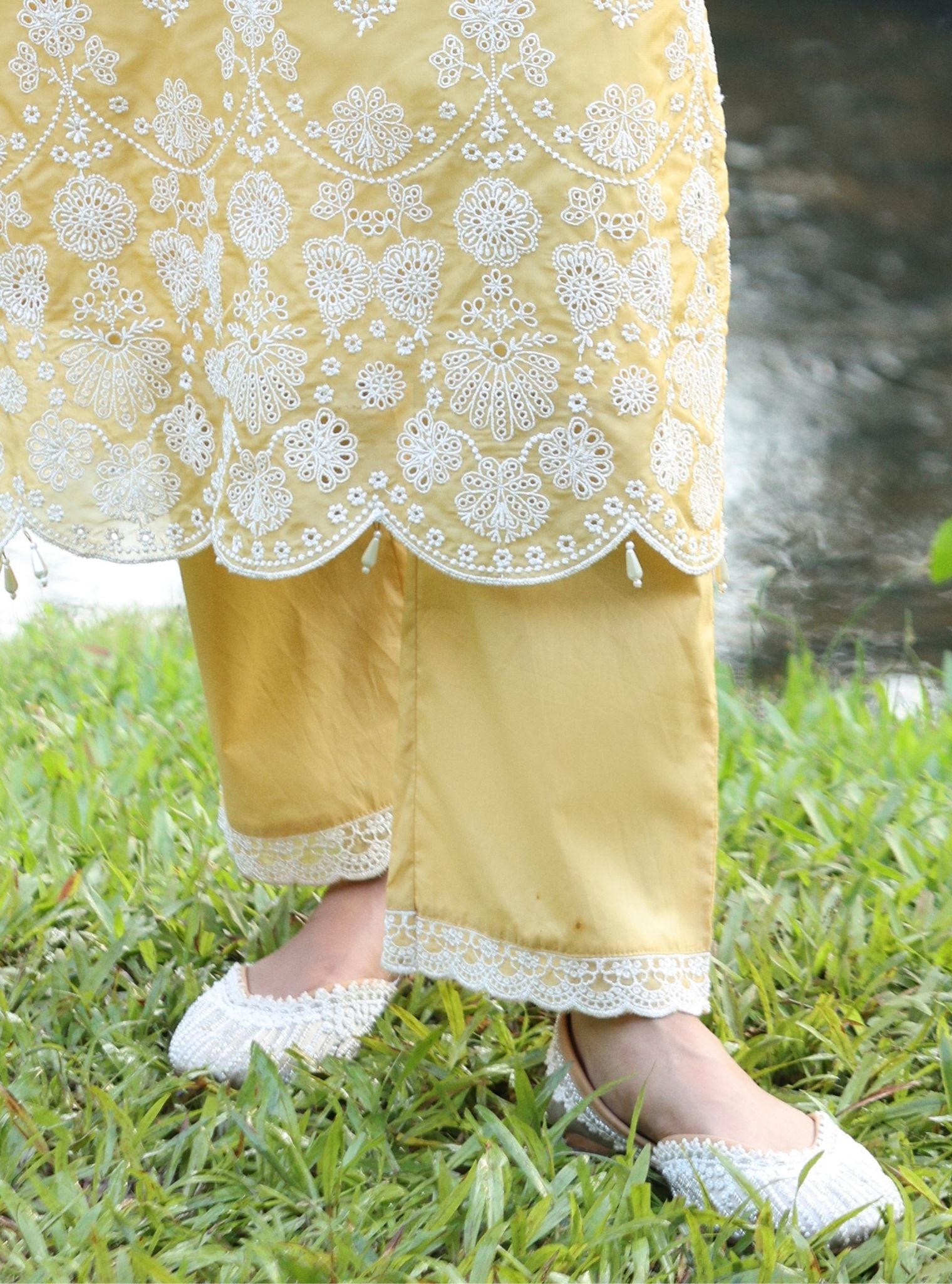 Mulmul Organza Kiyan Yellow Kurta With Mulmul Cotton Kiyan Yellow Pant