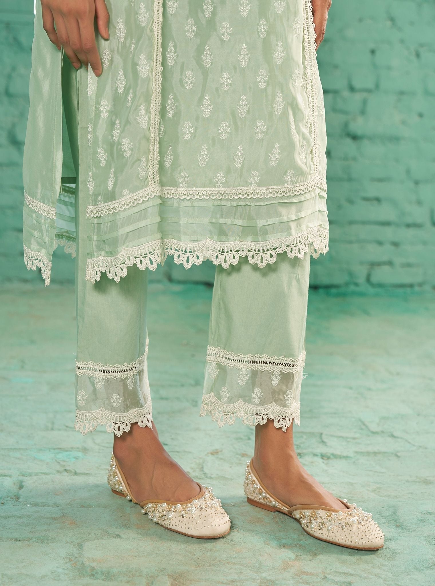 Mulmul Organza Aarina Mint Green Kurta With Mulmul Cotton Aarina Mint Green Pant