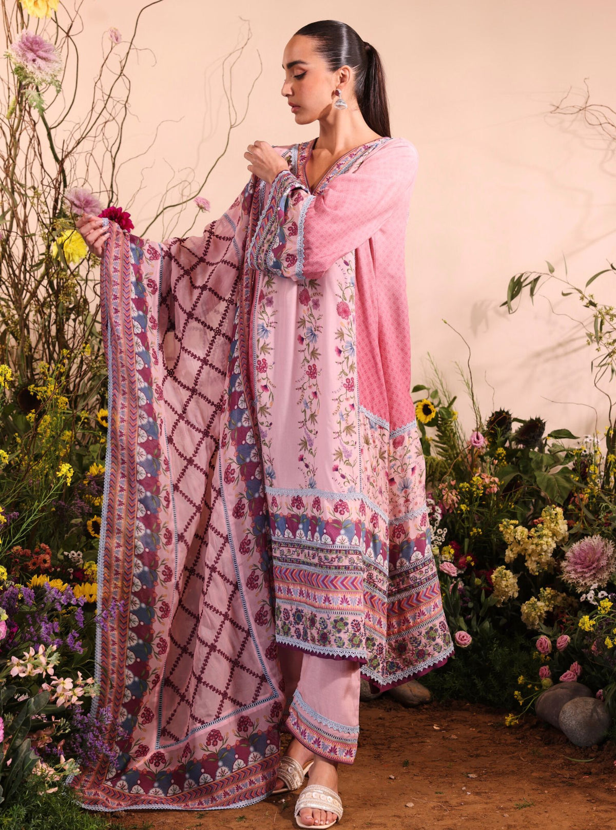 Mandara Lawn Pink Kurta Set