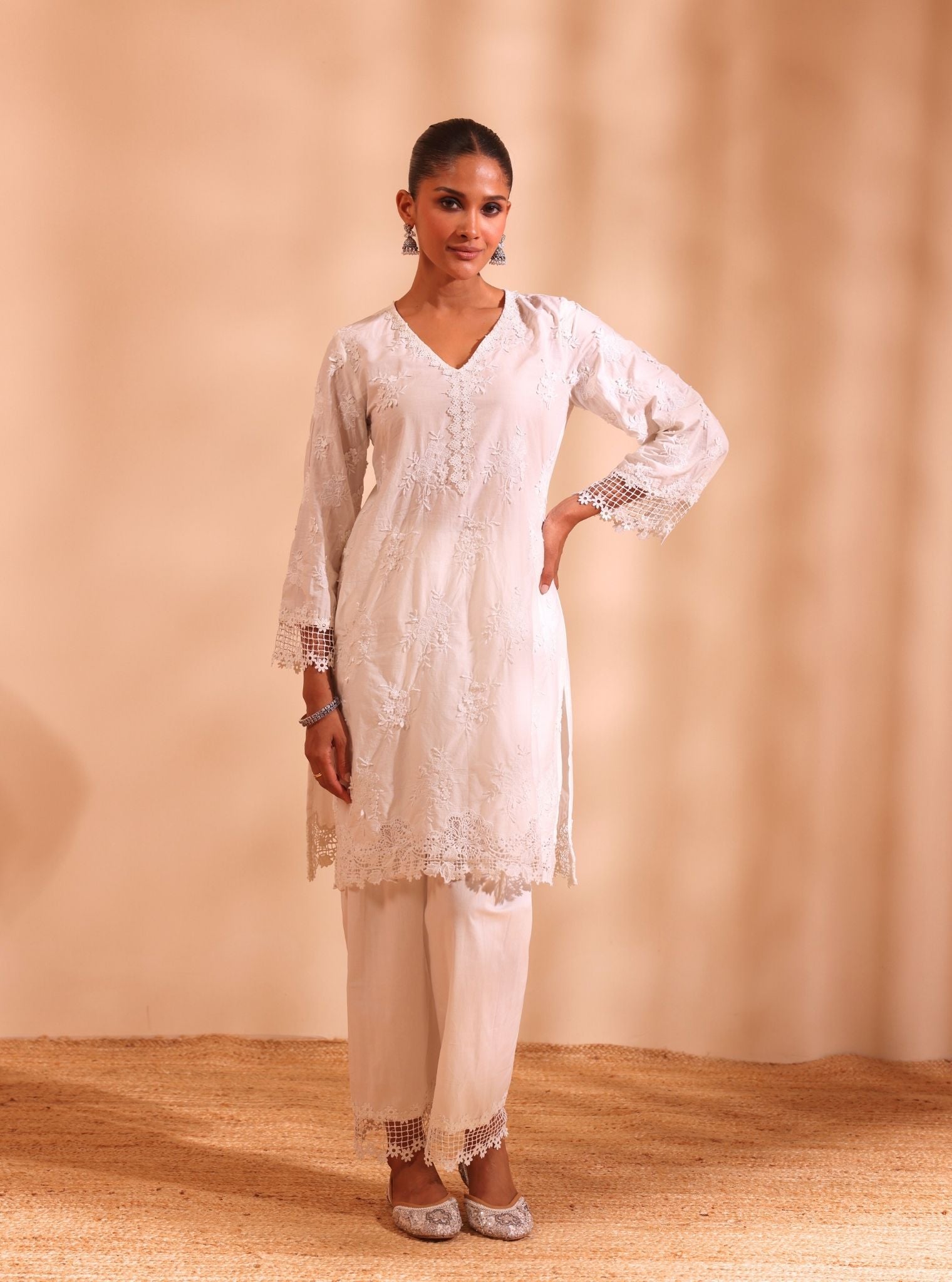 Mulmul Cotton Yamya White Kurta With Mulmul Cotton Yamya White Pant