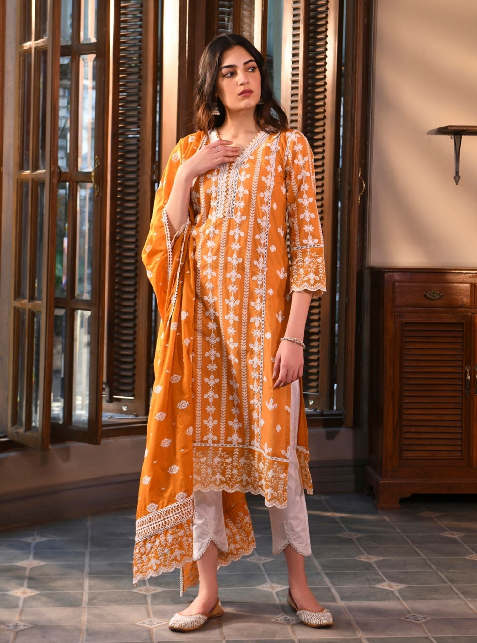 Mulmul Cotton Arpina Orange Kurta With Mulmul Cotton Inverted V Hem White Pant