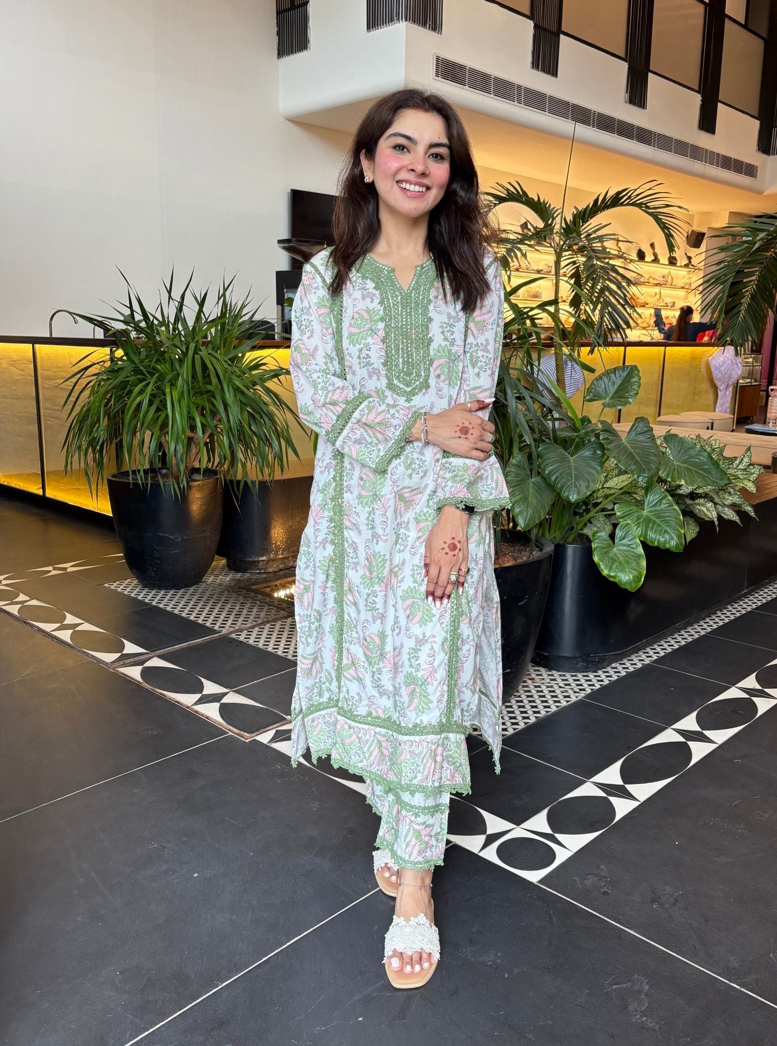 Mulmul Cotton Sakura Green Kurta With Mulmul Cotton Sakura Green Pant