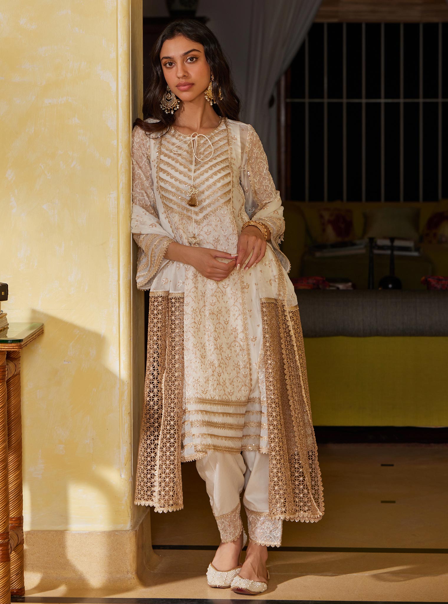 Mulmul Organza Vipas Off white Kurta with Mulmul Pima Vipas Off white Salwar